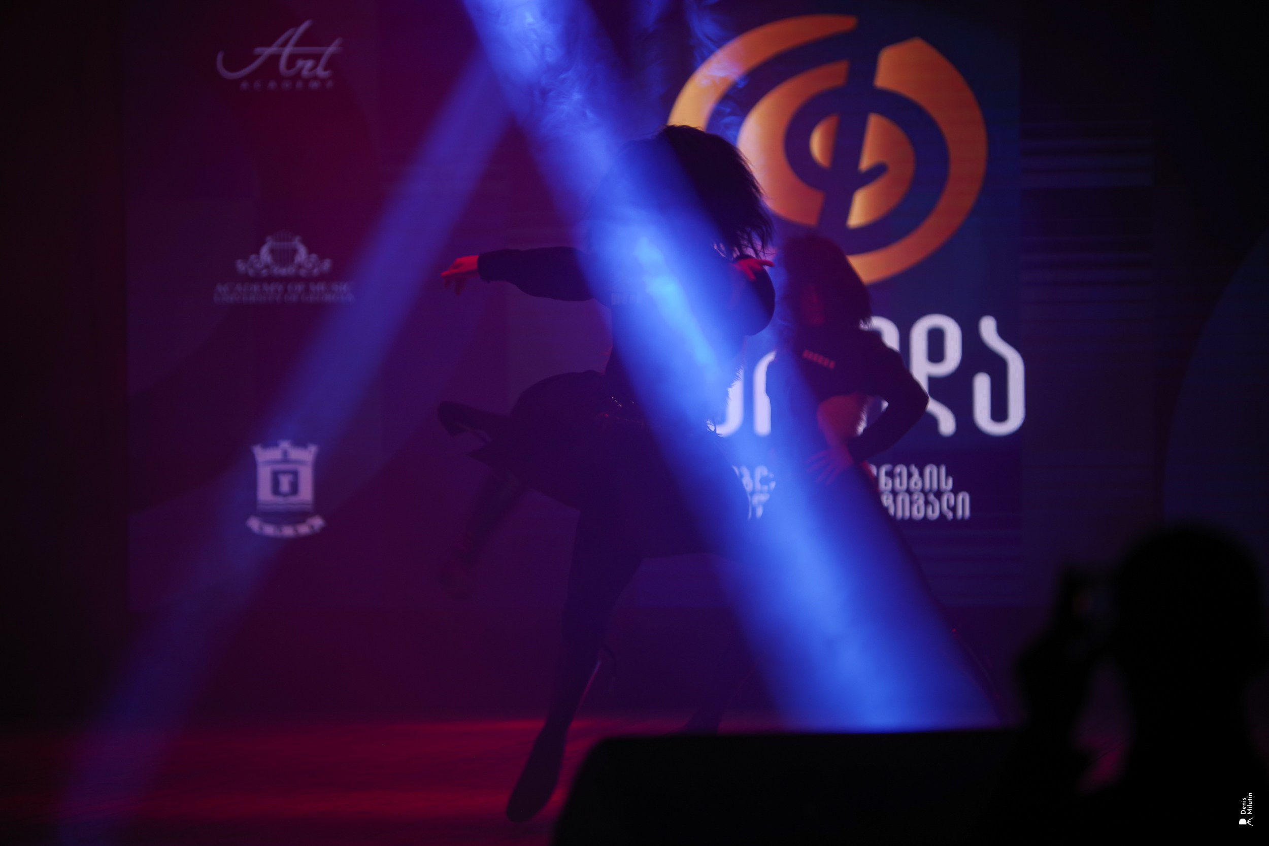 Танцы в Хоби. Портретный фотограф Денис Милютин