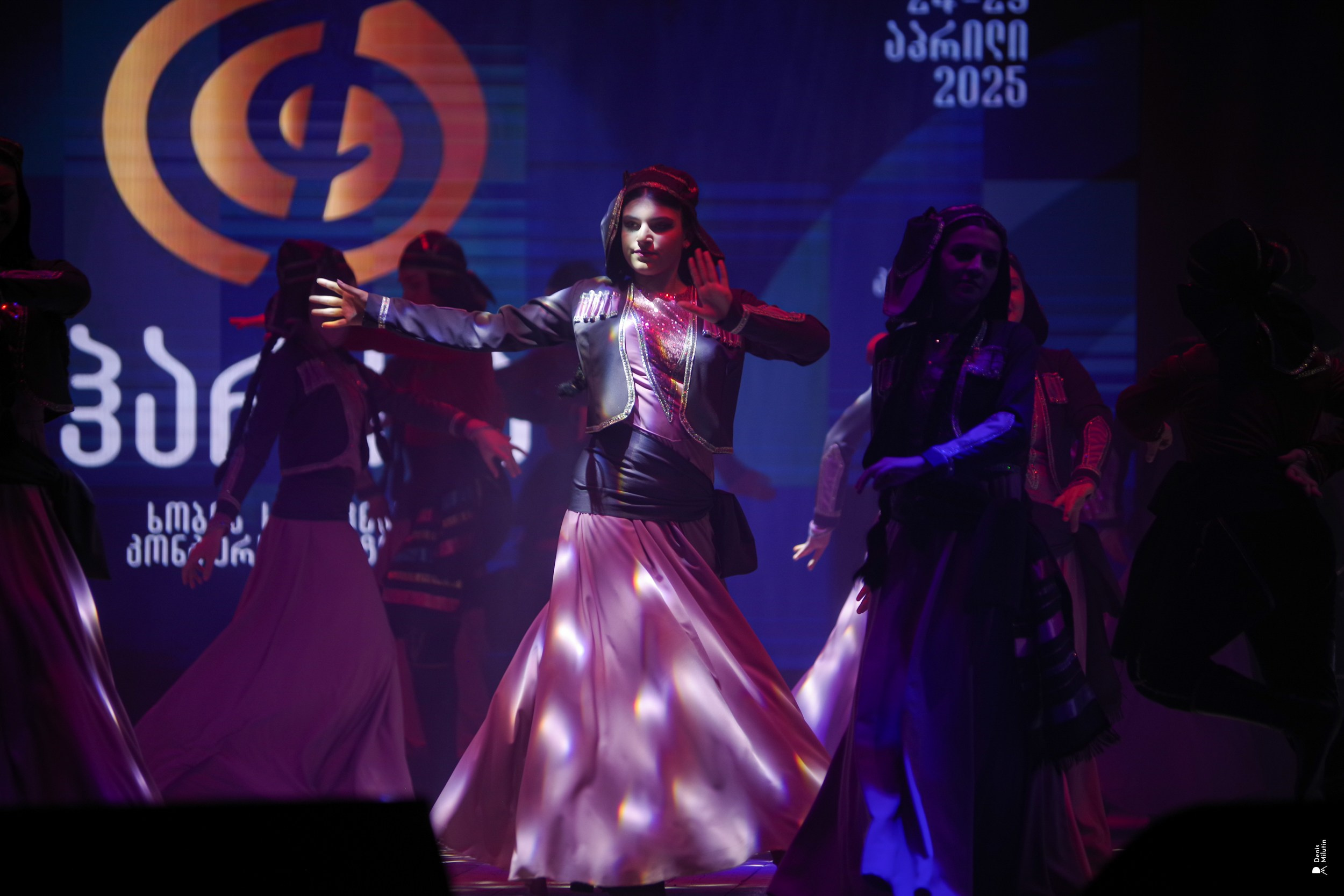 Танцы в Хоби. Портретный фотограф Денис Милютин