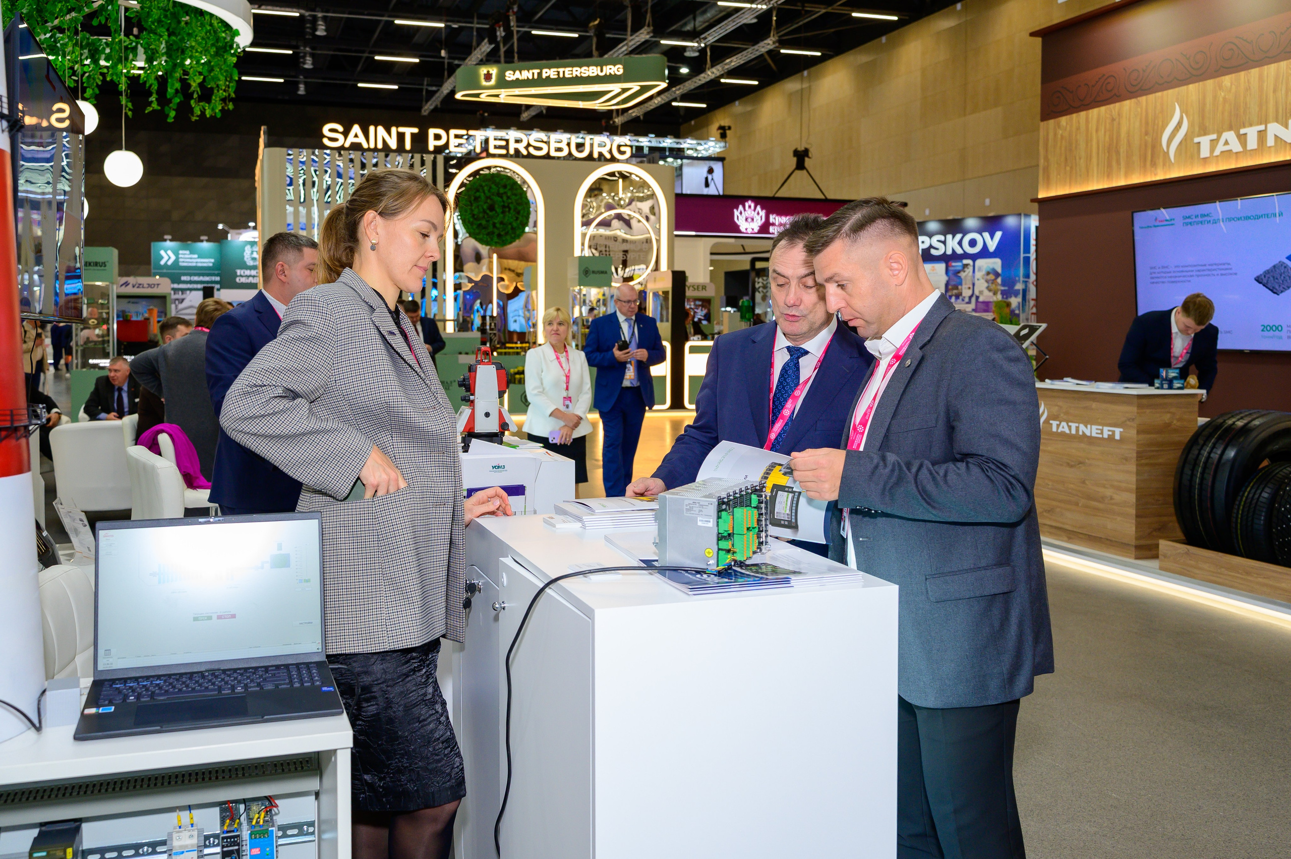 BigindustrialweekBelarus. Фотоуслуги, услуги фотографа, фотографирование важных событий