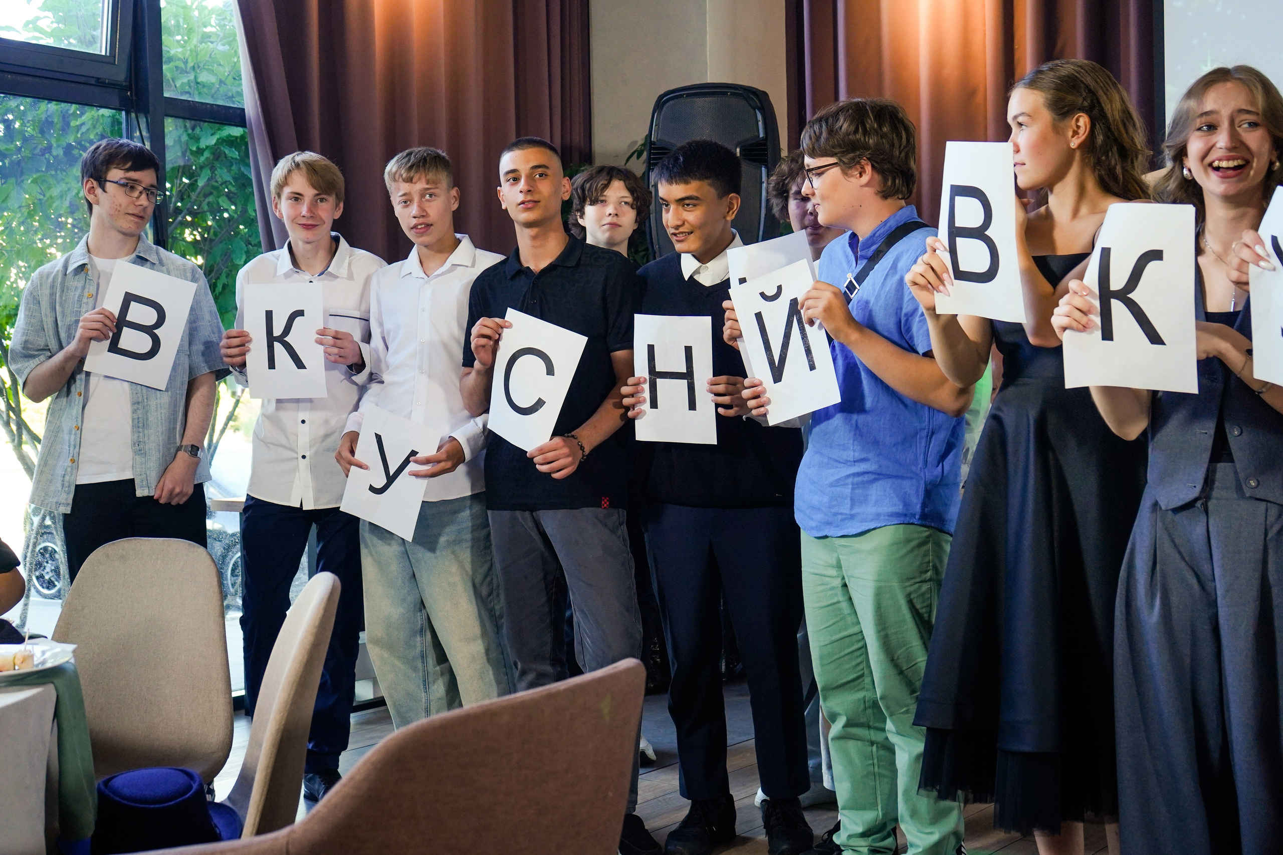 Выпускной вечер, гимназия № 40, 9 класс. Семейный и портретный фотограф в Екатеринбурге Анна Лобанова