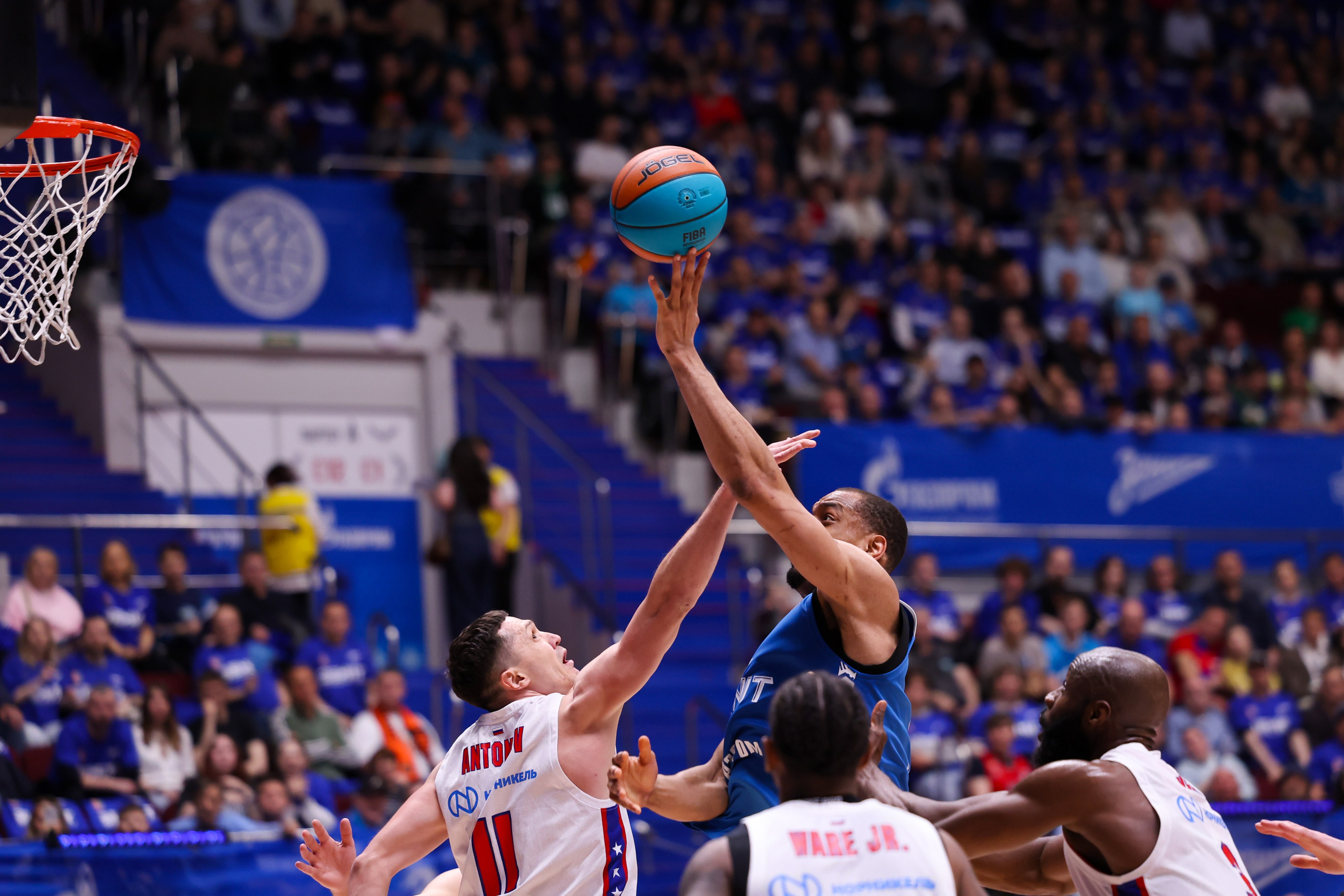 БК «Зенит» — БК «ЦСКА» финал ЕЛ ВТБ 1 игра 27.05.2025. Спортивный и репортажный фотограф Антон Тереханов