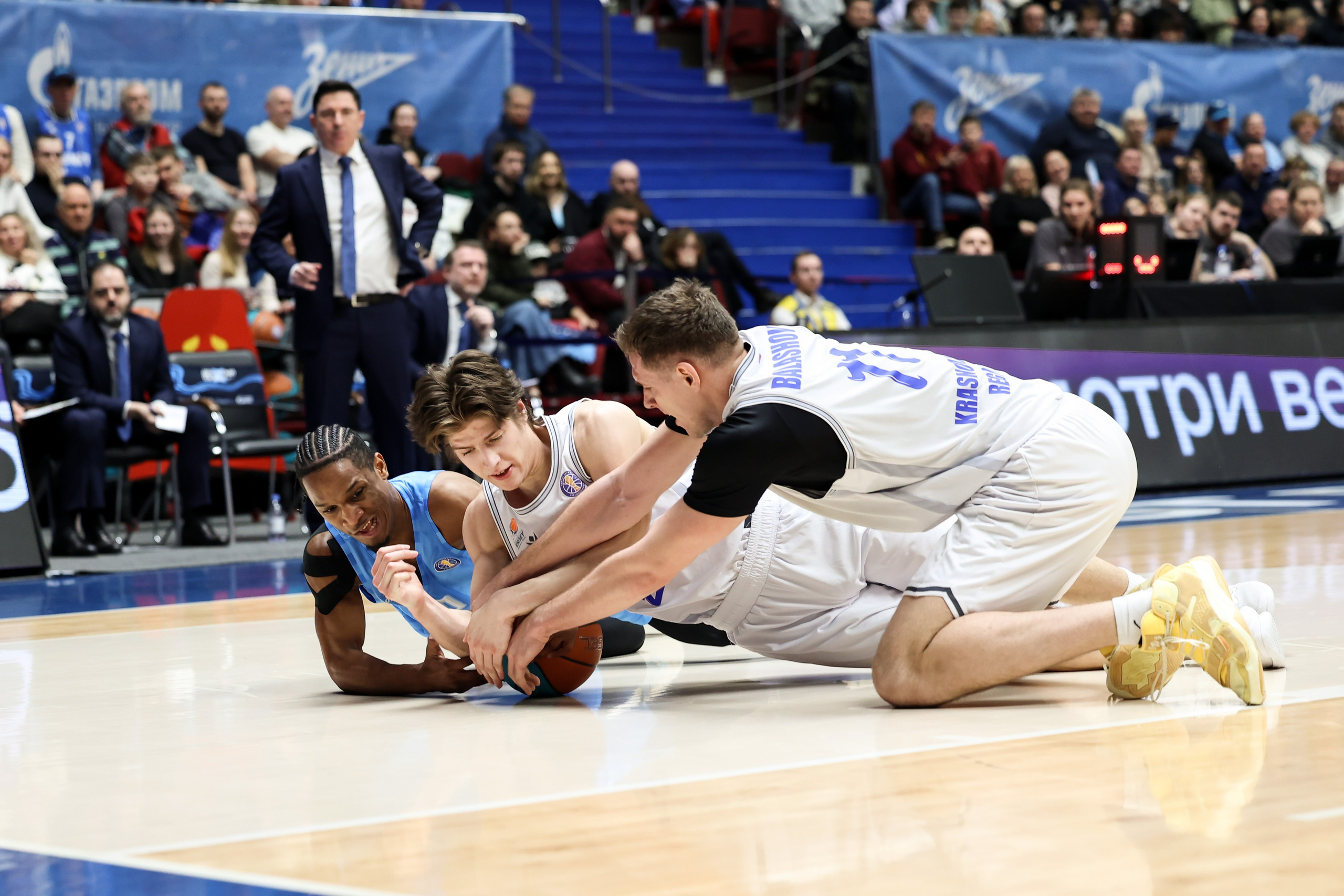 Зенит-Енисей 10.03.2024. Спортивный и репортажный фотограф Антон Тереханов