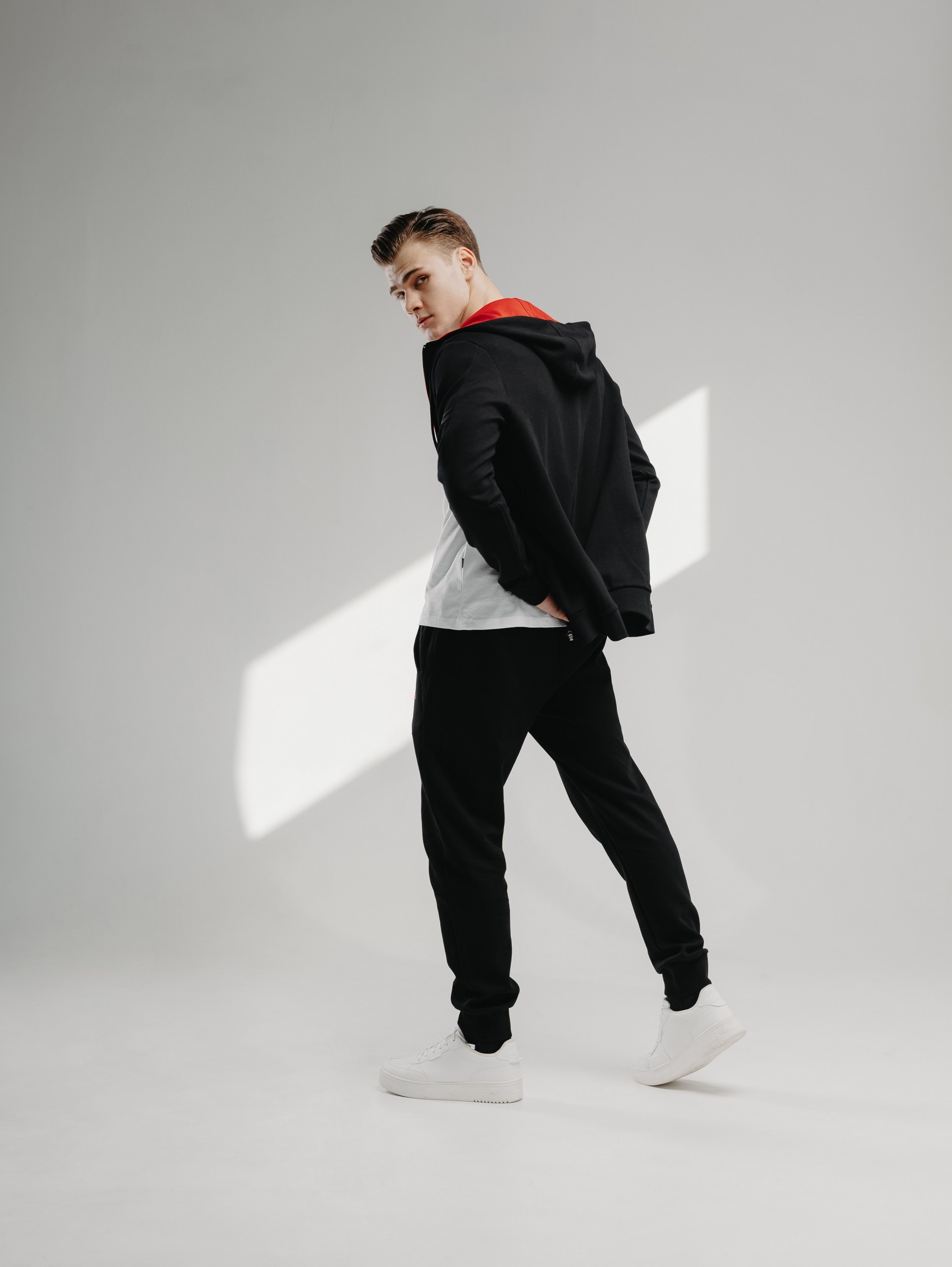 Gost. Коммерческий и некоммерческий фотограф в Алматы Сланбек Адиль