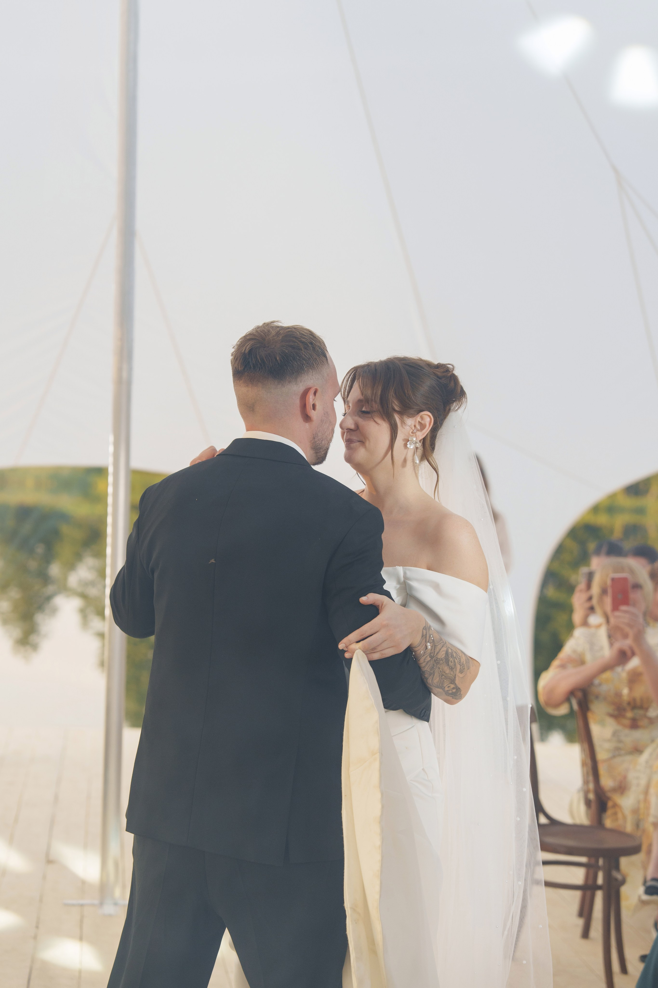 Михаил и Ольга (банкетная часть г. Брянск). Свадебный и репортажный фотограф Элина Козырьянова