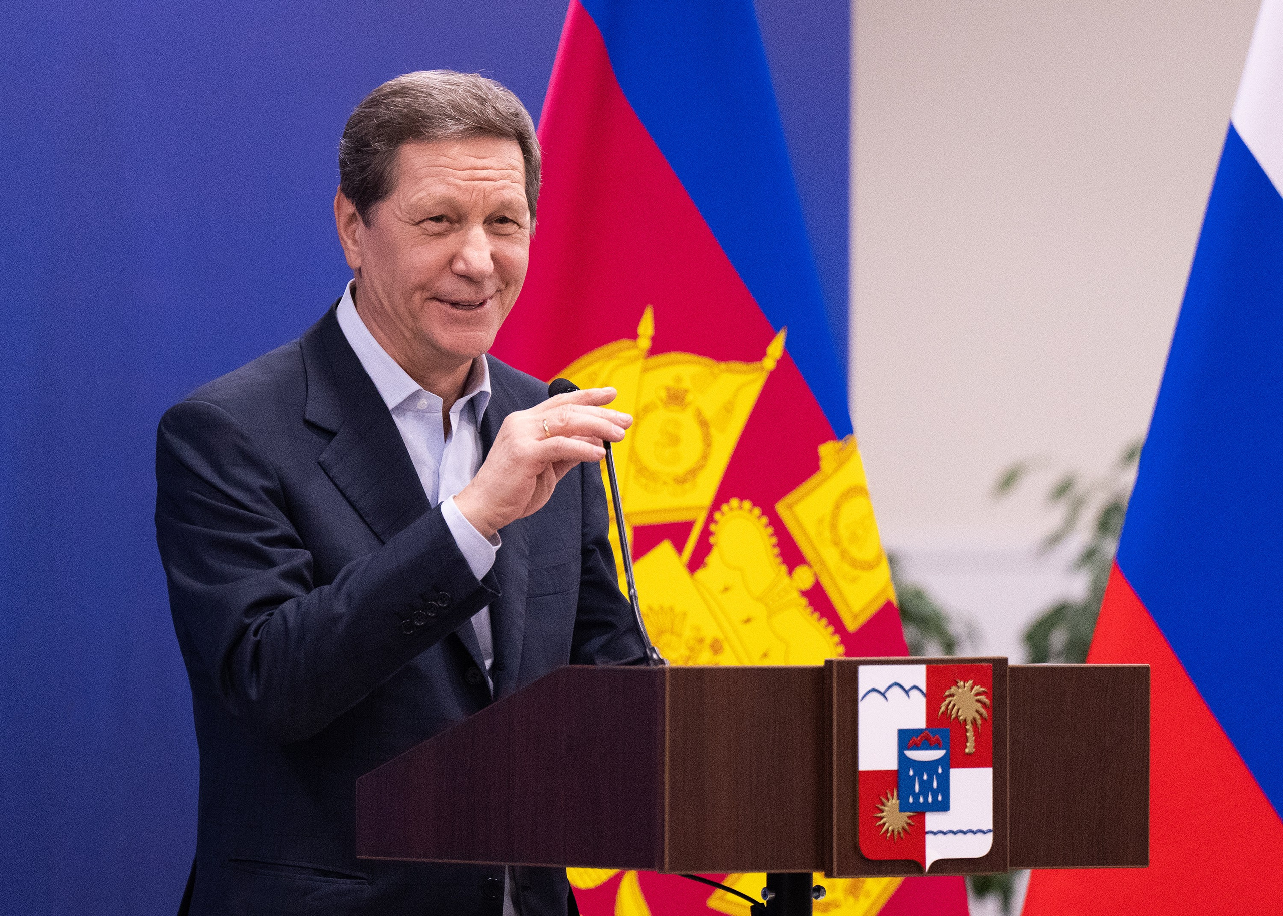 Репортажный фотограф в Сочи — профессиональная съёмка событий и мероприятий. Профессиональная фотосъемка в Сочи: репортаж, предметная, ювелирная фотосъемка, недвижимость, фуд-фотография. Фотограф Александр Афанасьев