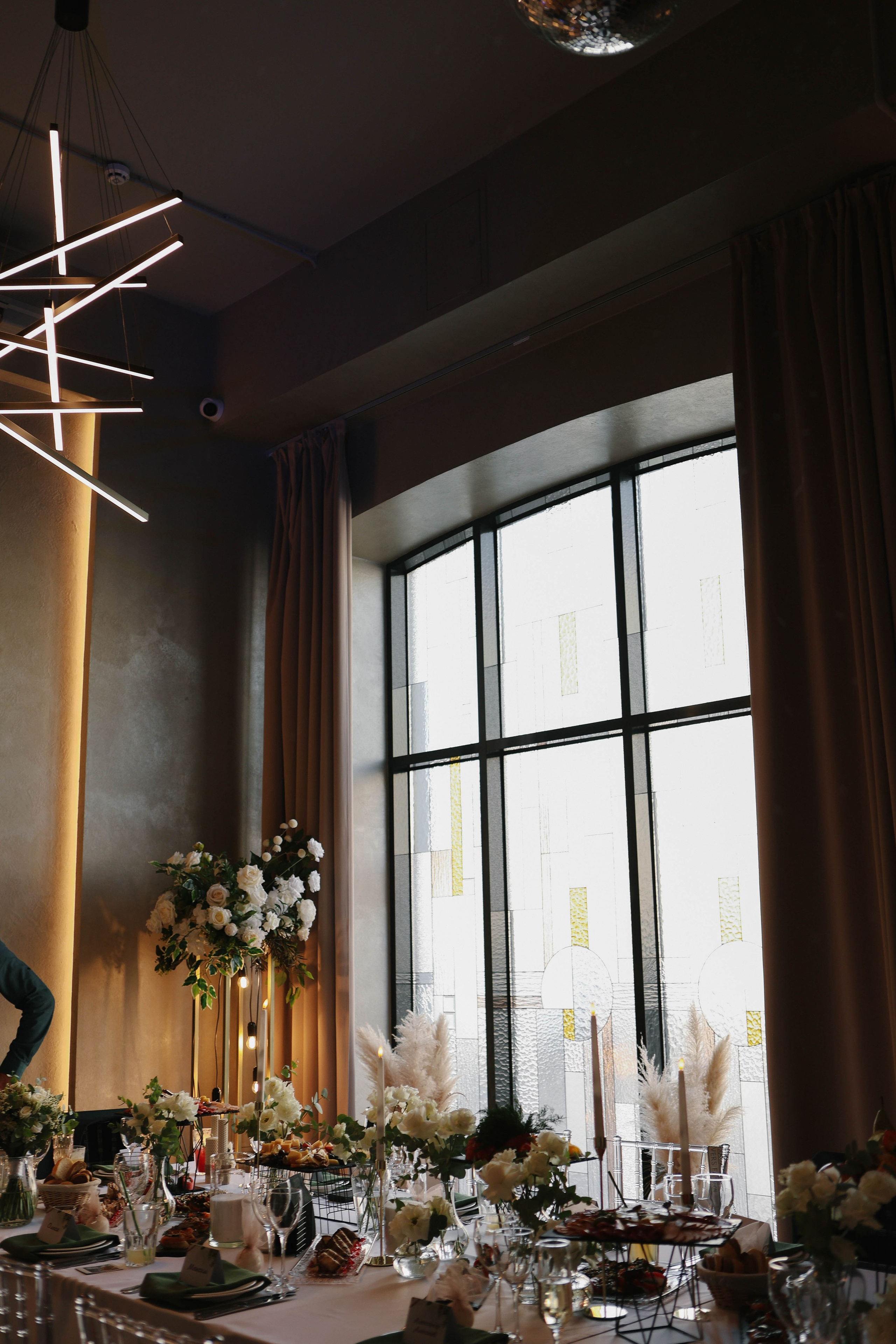 Wake each other up in the morning. Свадебный фотограф FOTOKEYT