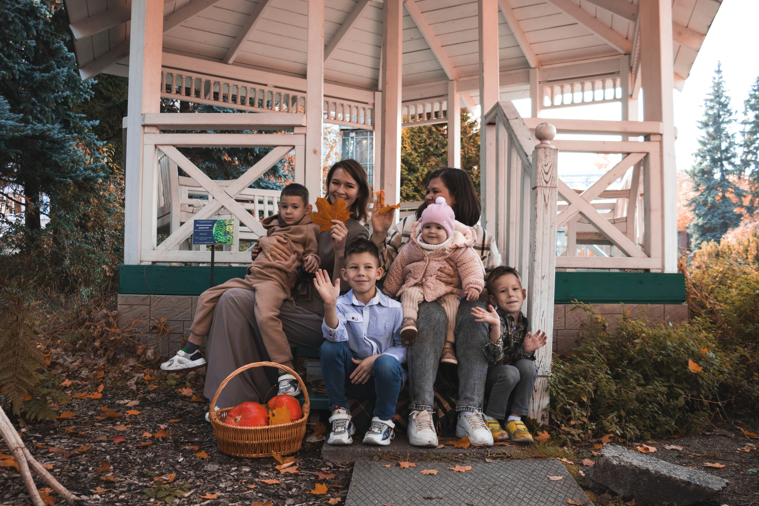 Семейная фотосессия Томск. Семейный фотограф Томск. Семейная фотосъёмка Томск. Фотограф в Томске Дарья Пучкина