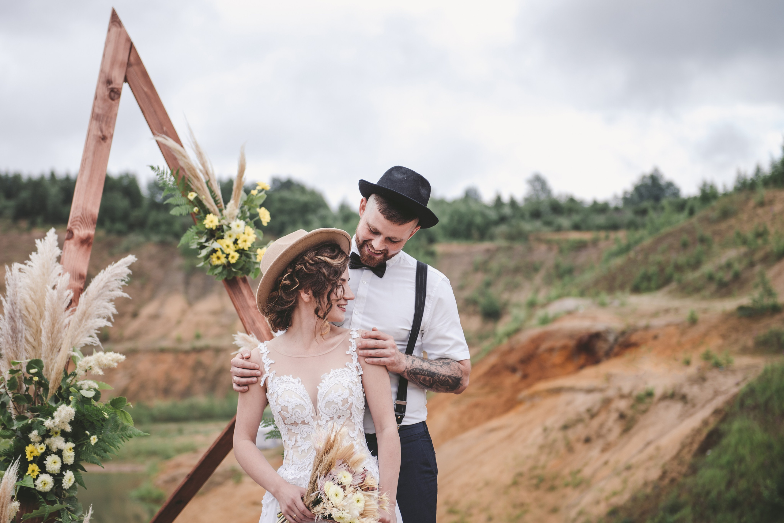 Выездная регистрация на песчаном карьере. Свадебный и семейный фотограф София Невская