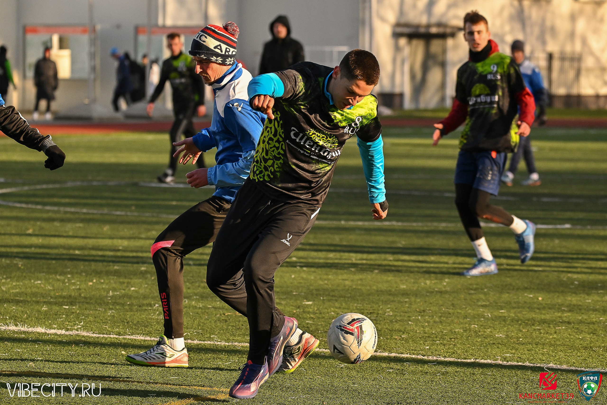 XX ЧЕМПИОНАТ КАЛИНИНГРАДСКОЙ ЛФЛ КАНЦМАРКЕТ39 сезона 2024–2025 гг. VIBECITY.RU Вайб Сити Ру Фоторепортажи Фотоотчеты Калининград