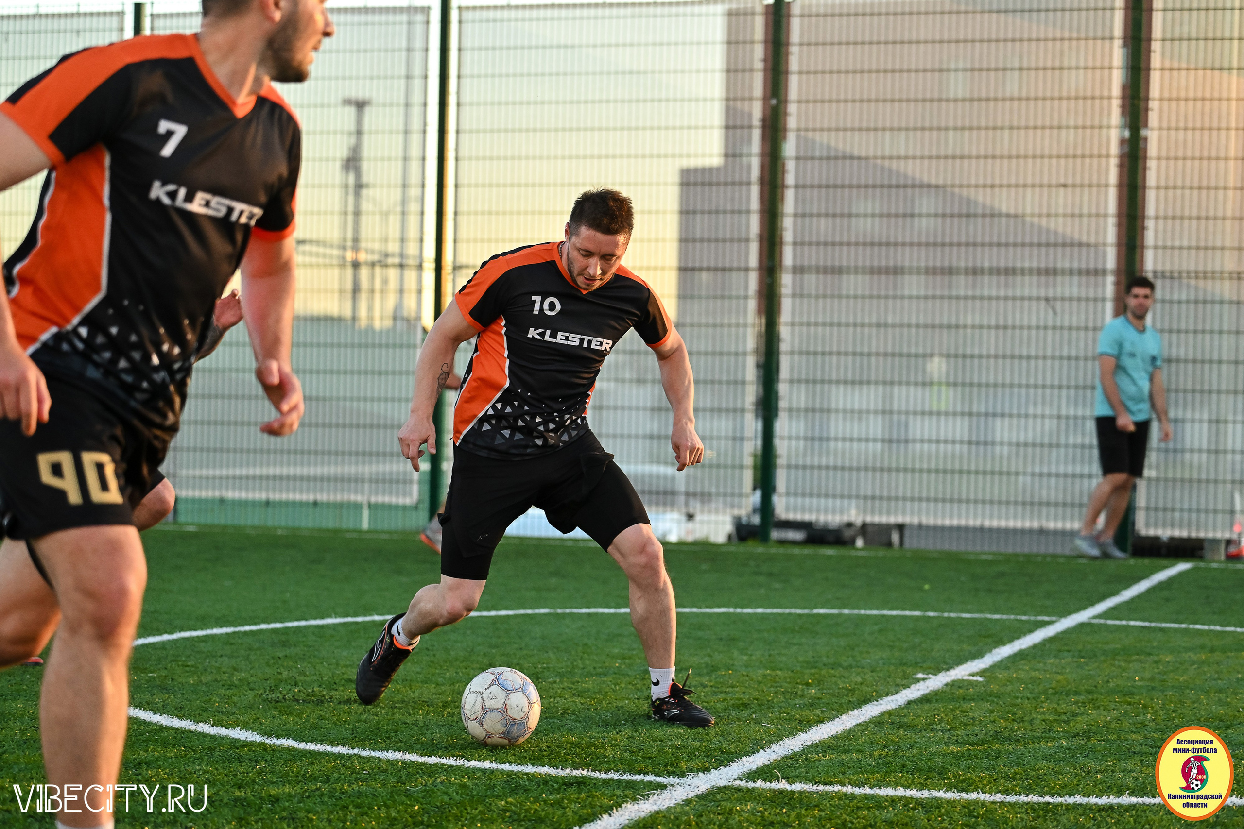 ИГРЫ МИНИ-ФУТБОЛЬНОЙ И КОРПОРАТИВНОЙ ЛИГИ. VIBECITY.RU Вайб Сити Ру Фоторепортажи Фотоотчеты Калининград
