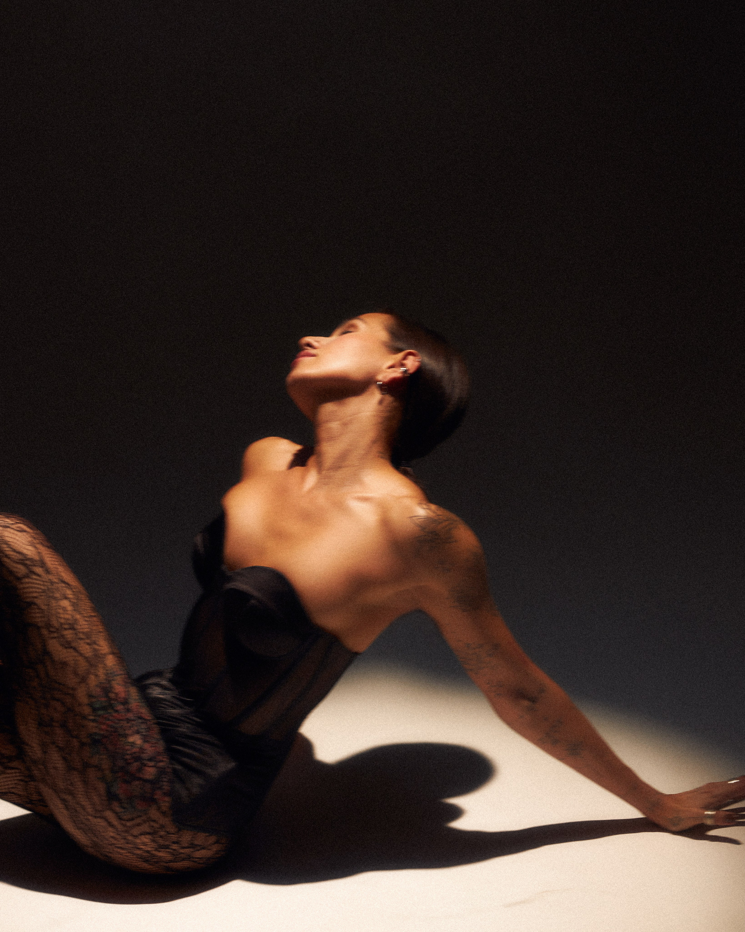 Editorial. Bella Bey