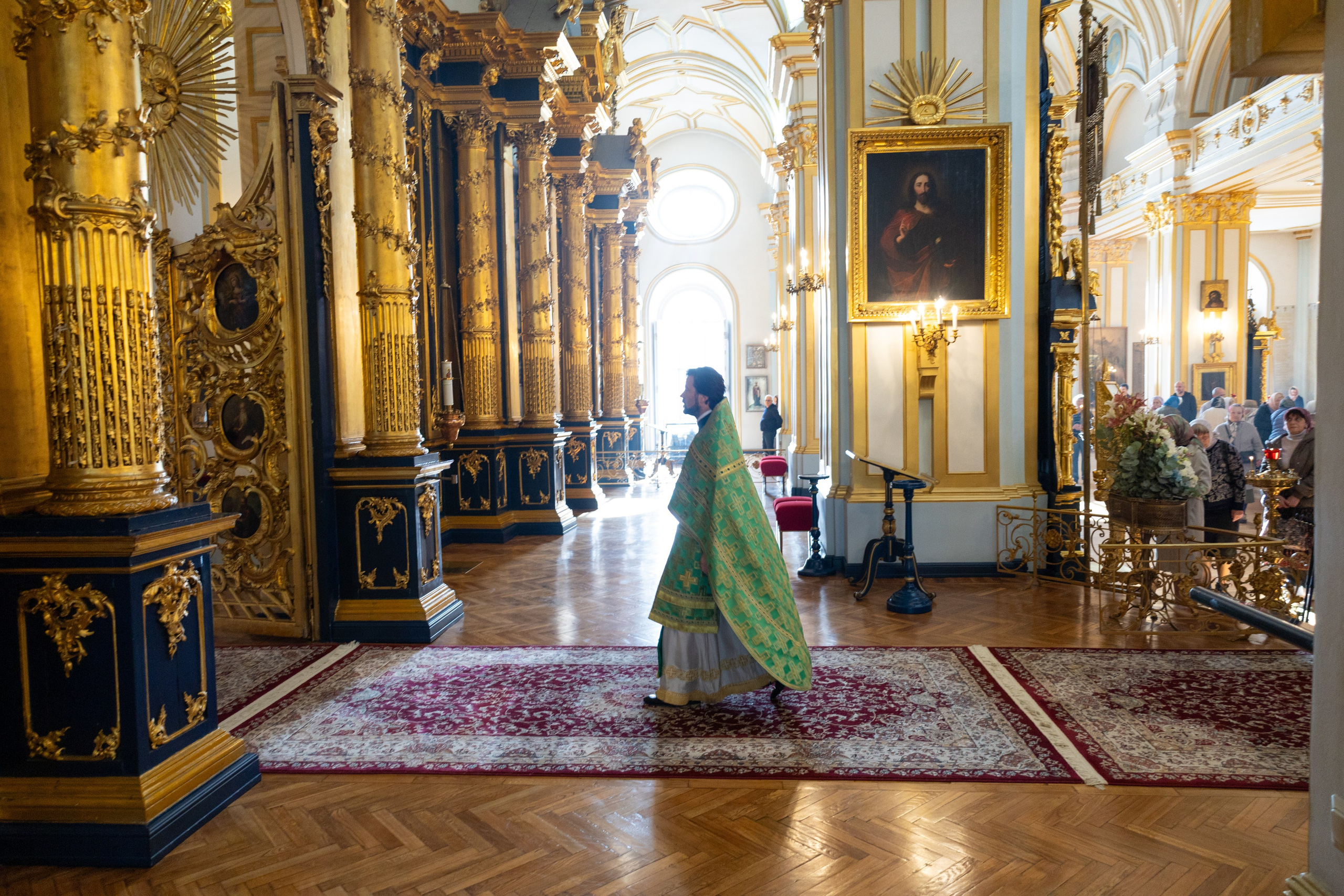 Неделя 16-я по Пятидесятнице, по Воздвижении. Глас 7-й. Попразднство Воздвижения Креста. Вмч. Никиты. НИКОЛО-БОГОЯВЛЕНСКИЙ МОРСКОЙ СОБОР