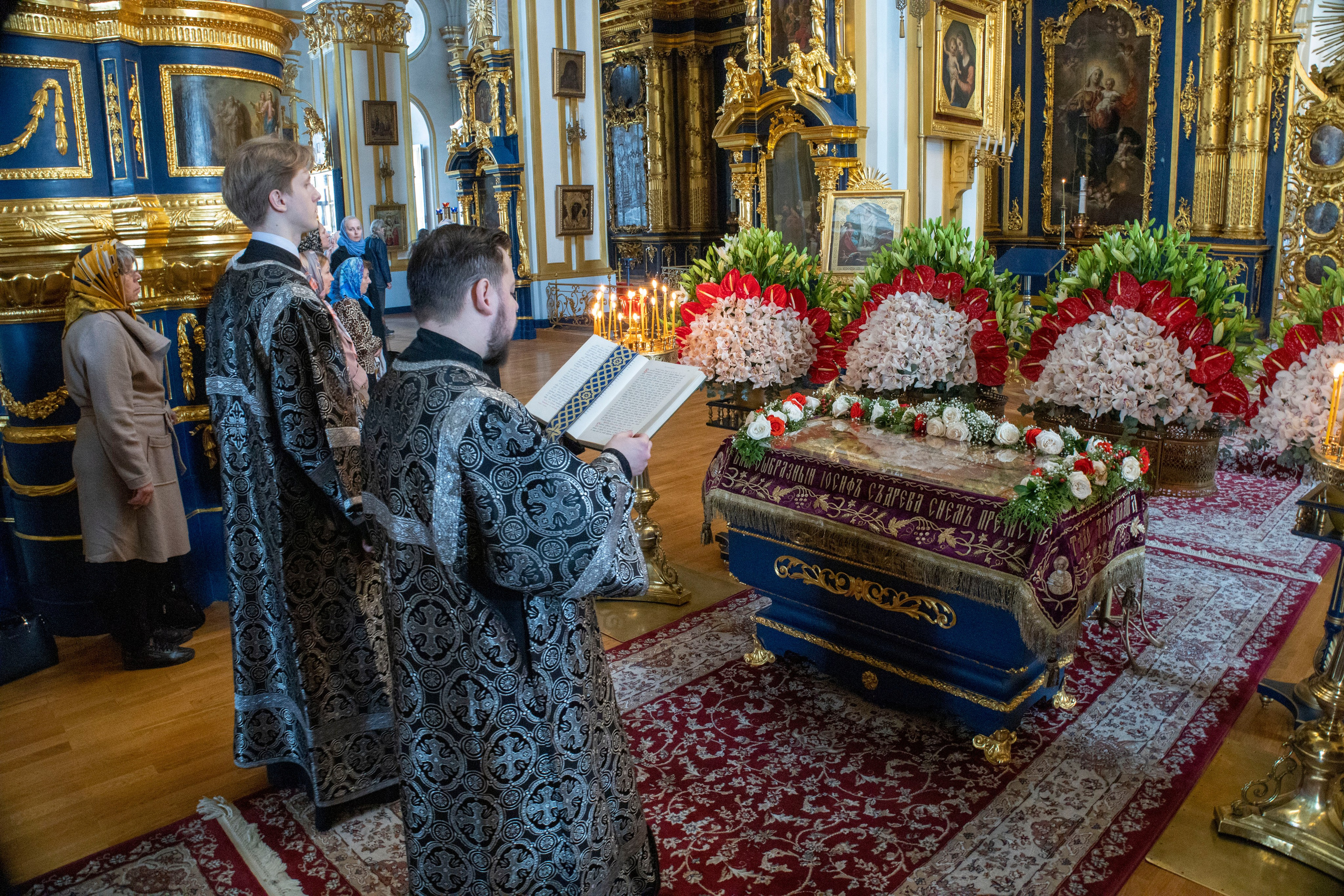 ВЕЛИКАЯ СУББОТА. НИКОЛО-БОГОЯВЛЕНСКИЙ МОРСКОЙ СОБОР