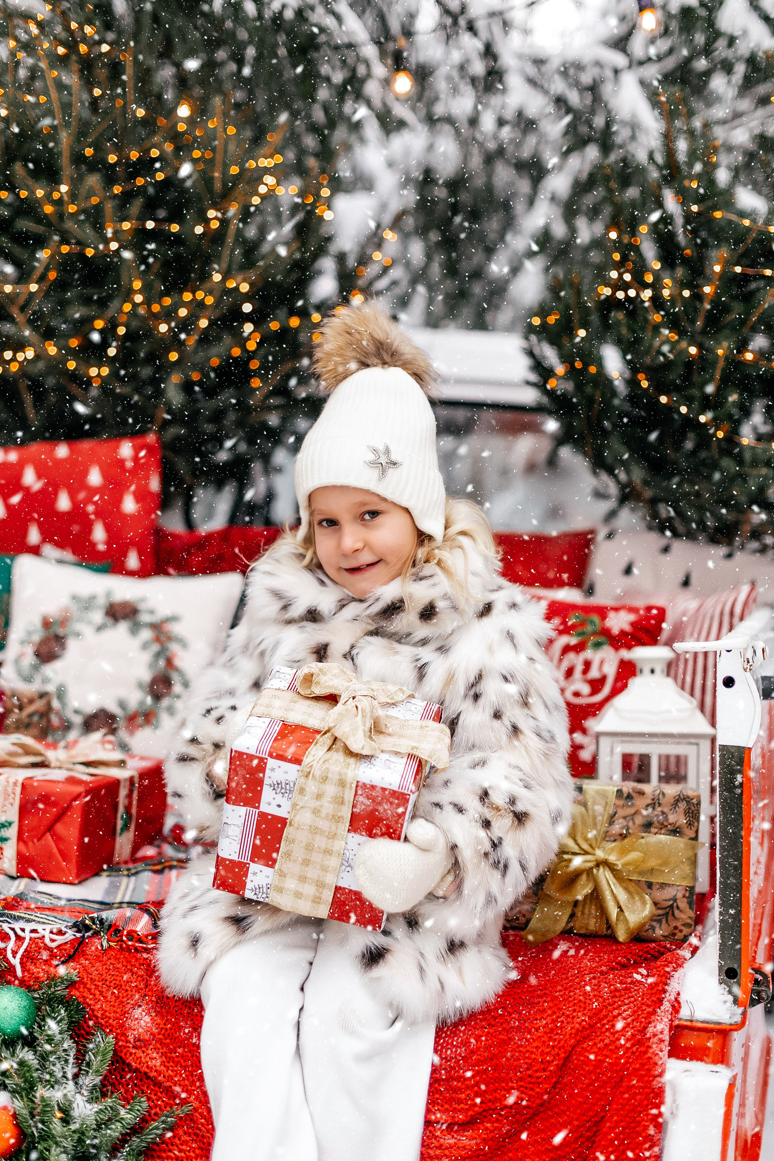 Новогодние фотосессии с ретро машинами. Фотопроекты, фотодни и фотосессии в Москве