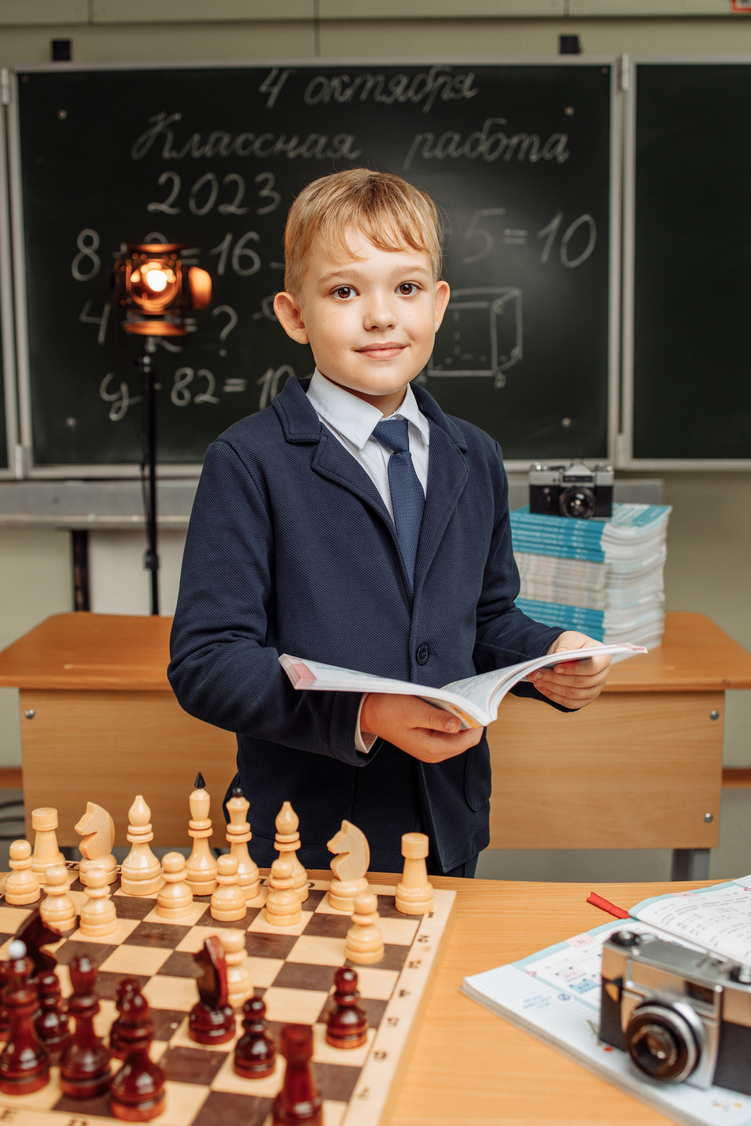 Студия школьной фотографии в Твери. Выпускные альбомы в Твери