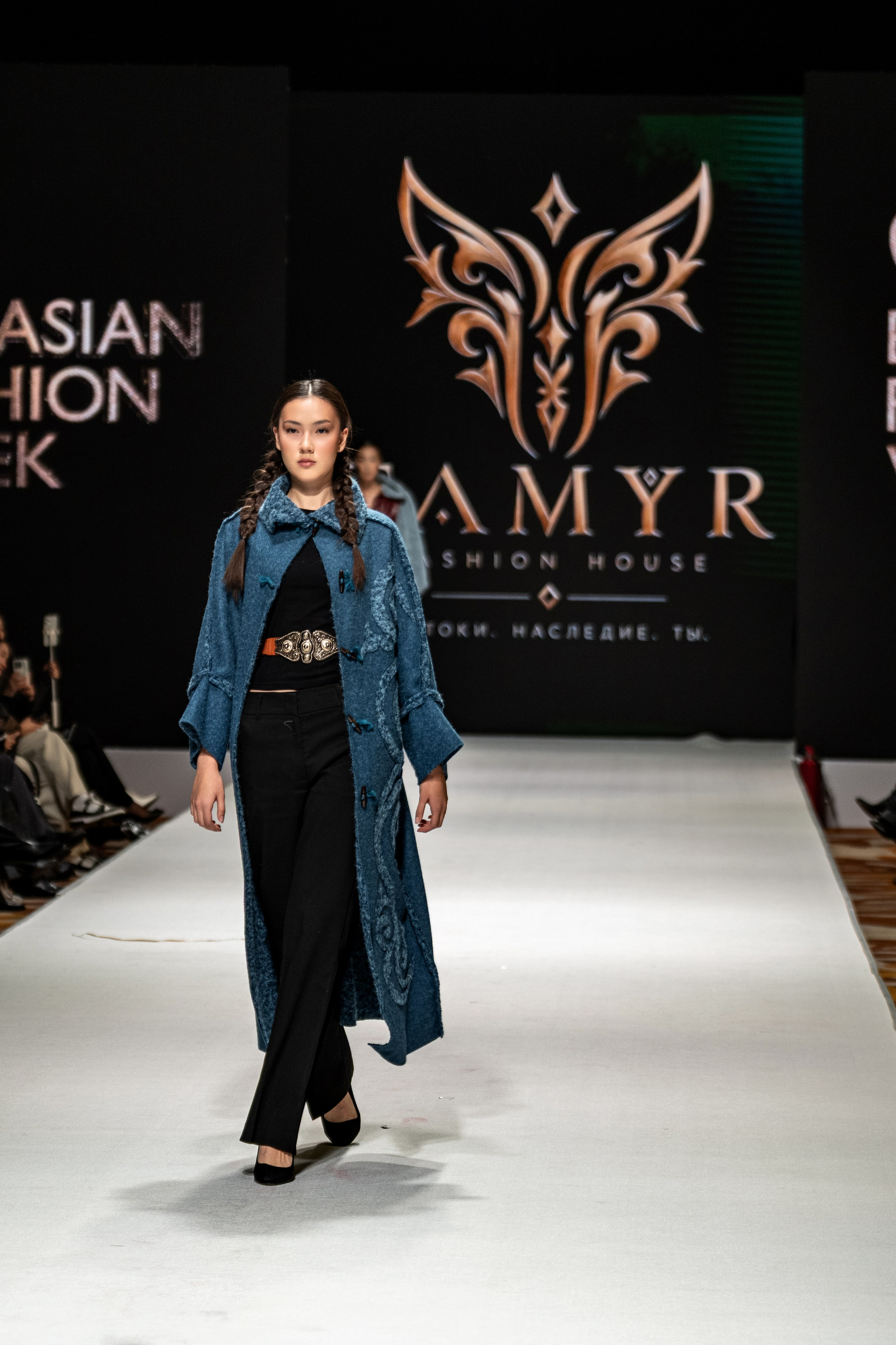 Fashion House TAMYR. Сайт Алматинского НЮ АРТ, будуар и фэшн фотографа Дениса Карпенко