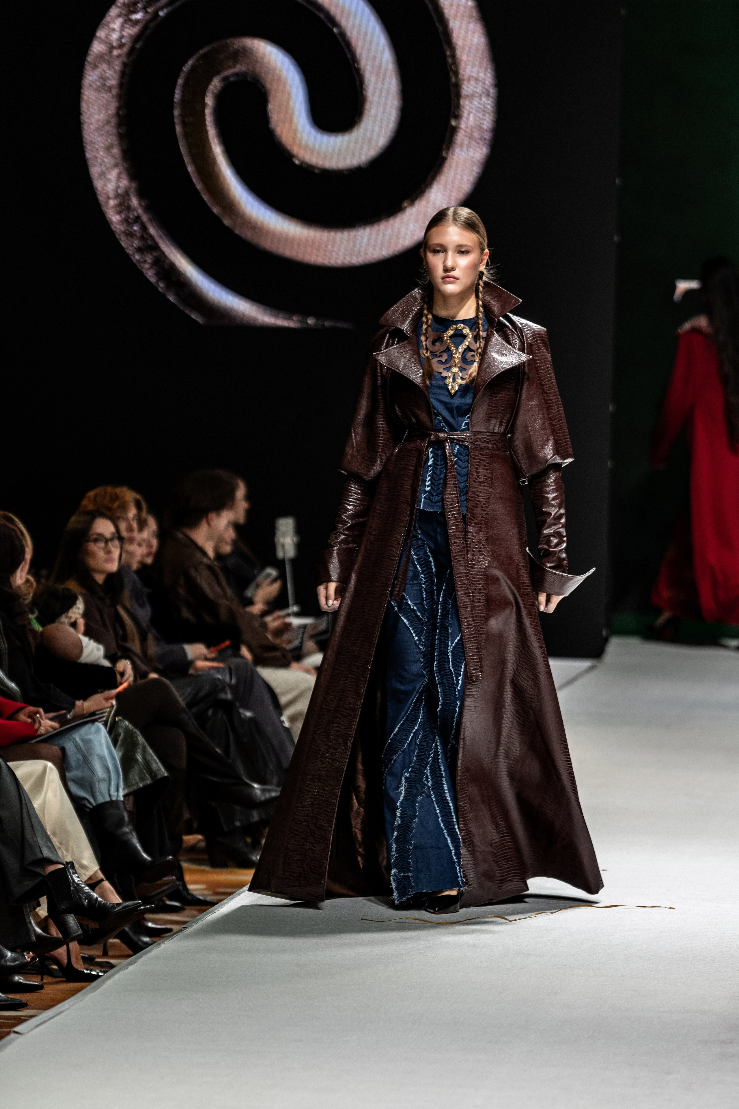 Fashion House TAMYR. Сайт Алматинского НЮ АРТ, будуар и фэшн фотографа Дениса Карпенко