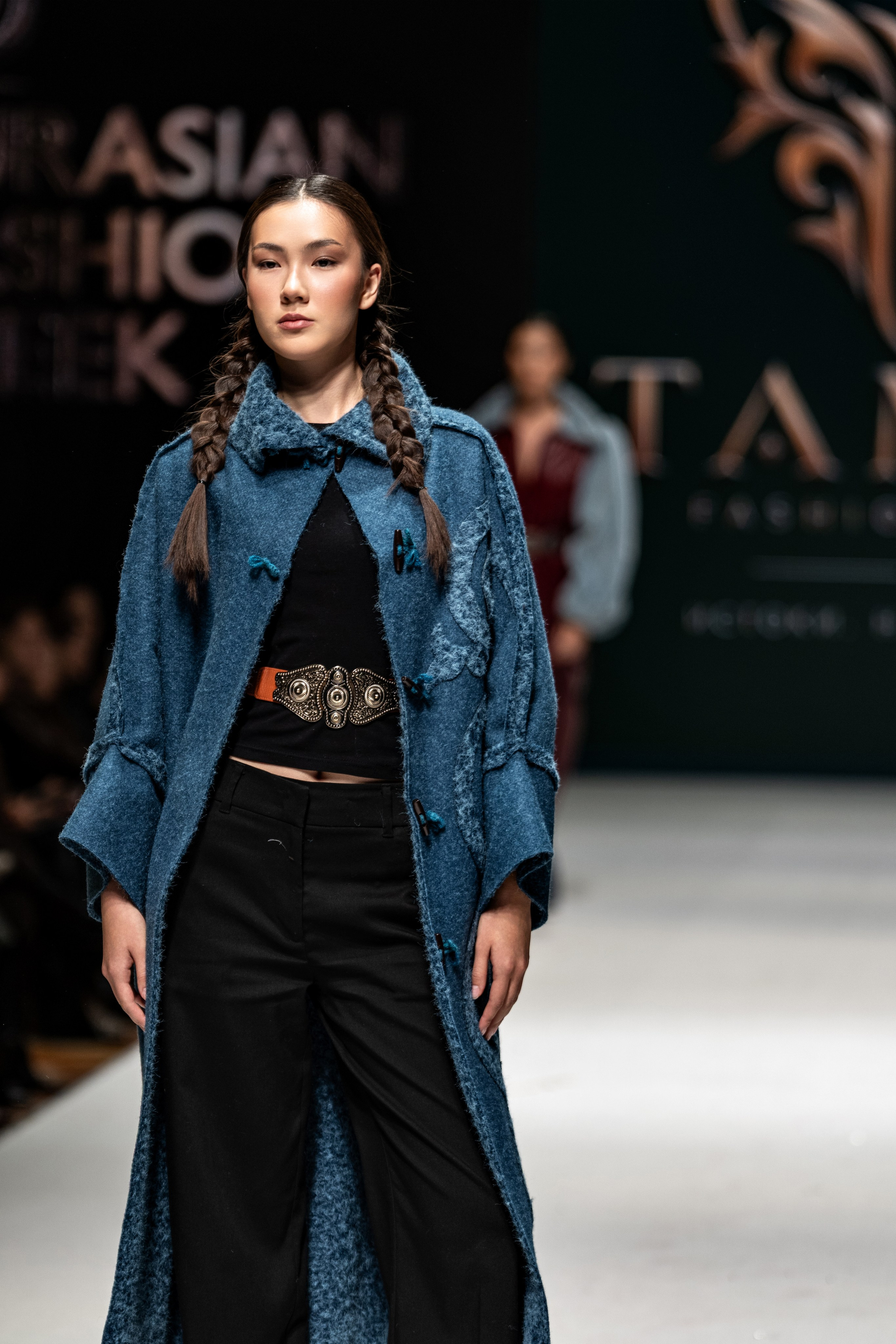 Fashion House TAMYR. Сайт Алматинского НЮ АРТ, будуар и фэшн фотографа Дениса Карпенко