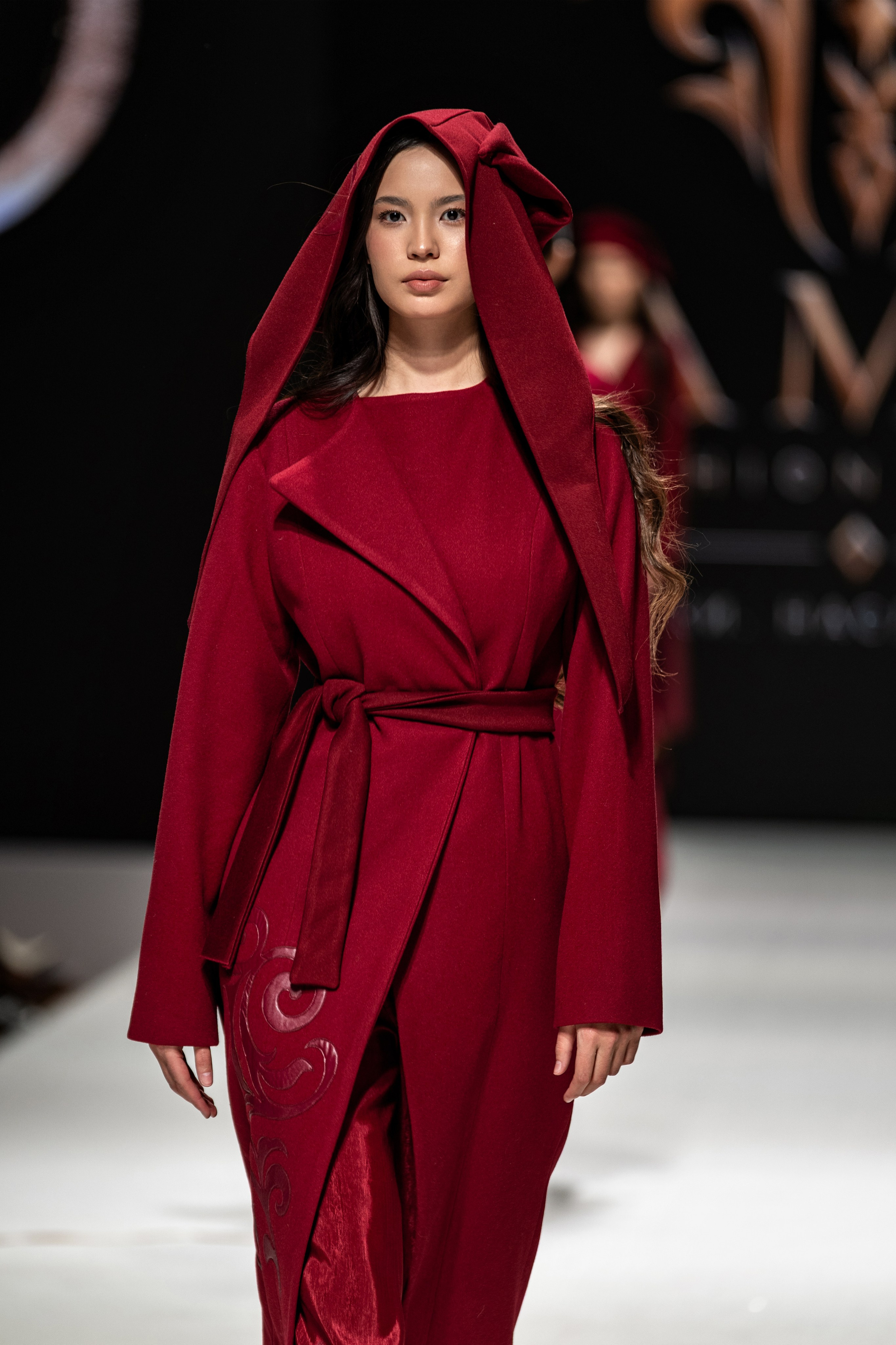 Fashion House TAMYR. Сайт Алматинского НЮ АРТ, будуар и фэшн фотографа Дениса Карпенко