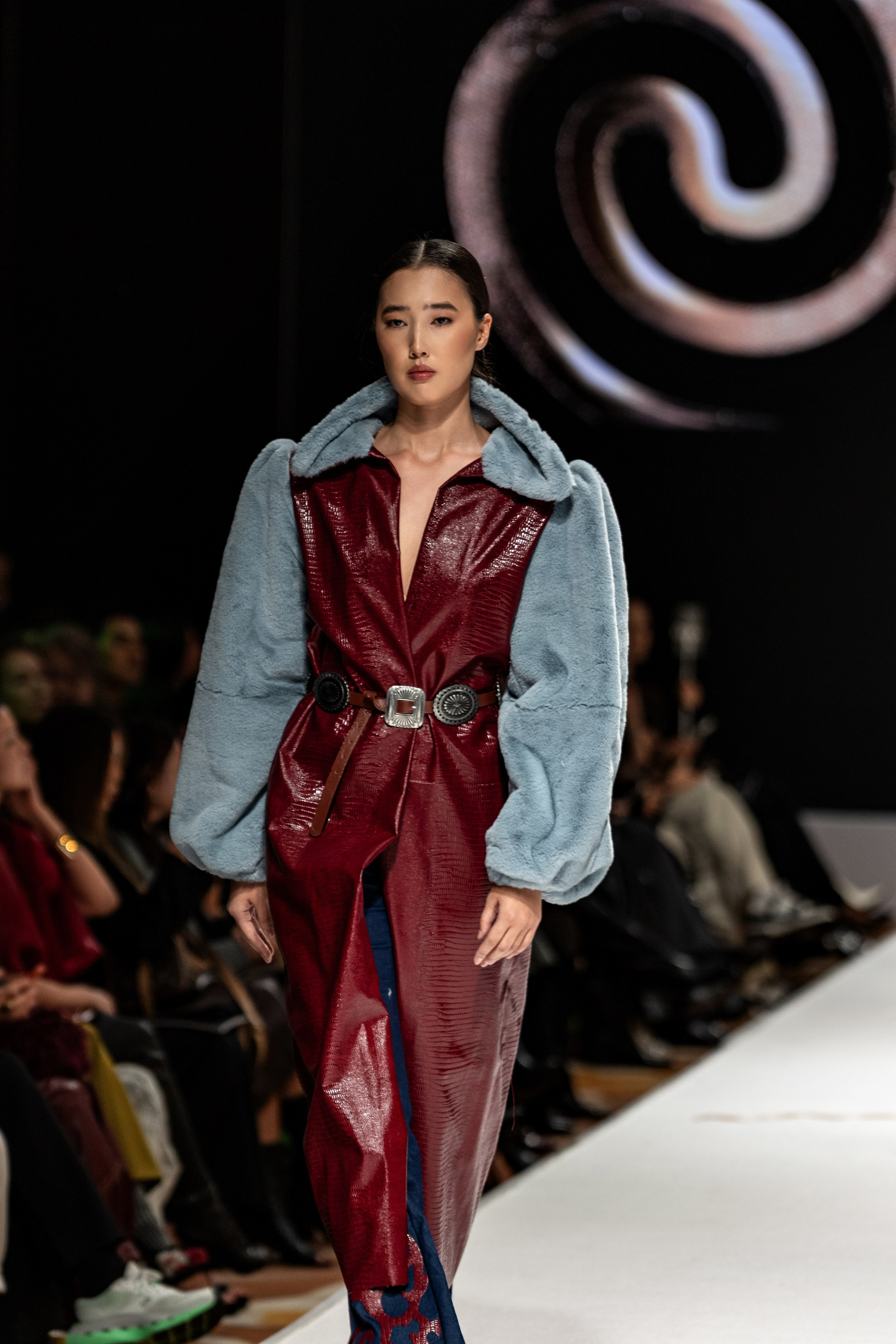 Fashion House TAMYR. Сайт Алматинского НЮ АРТ, будуар и фэшн фотографа Дениса Карпенко