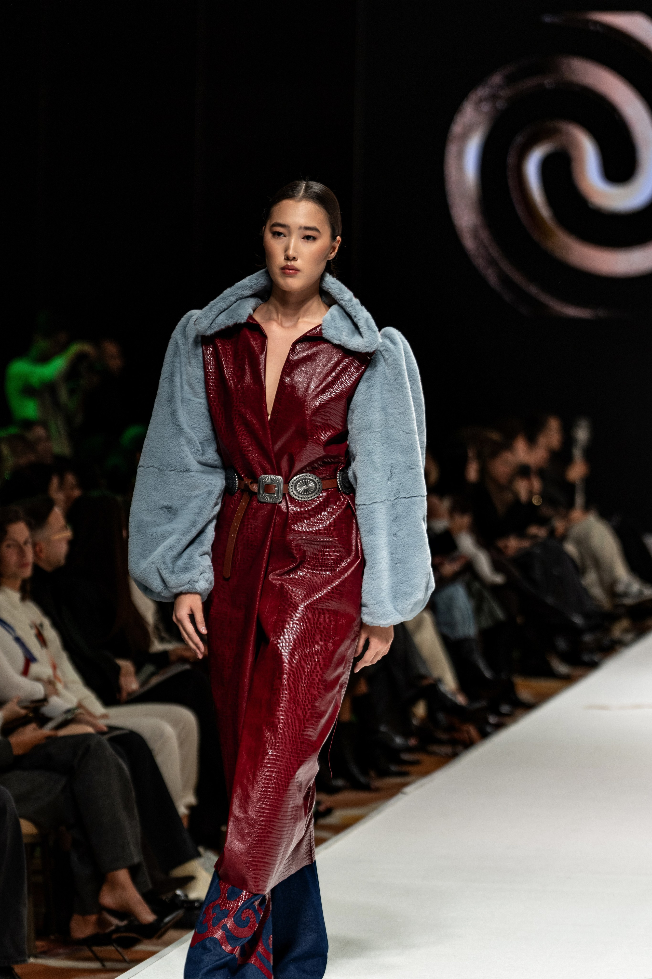 Fashion House TAMYR. Сайт Алматинского НЮ АРТ, будуар и фэшн фотографа Дениса Карпенко