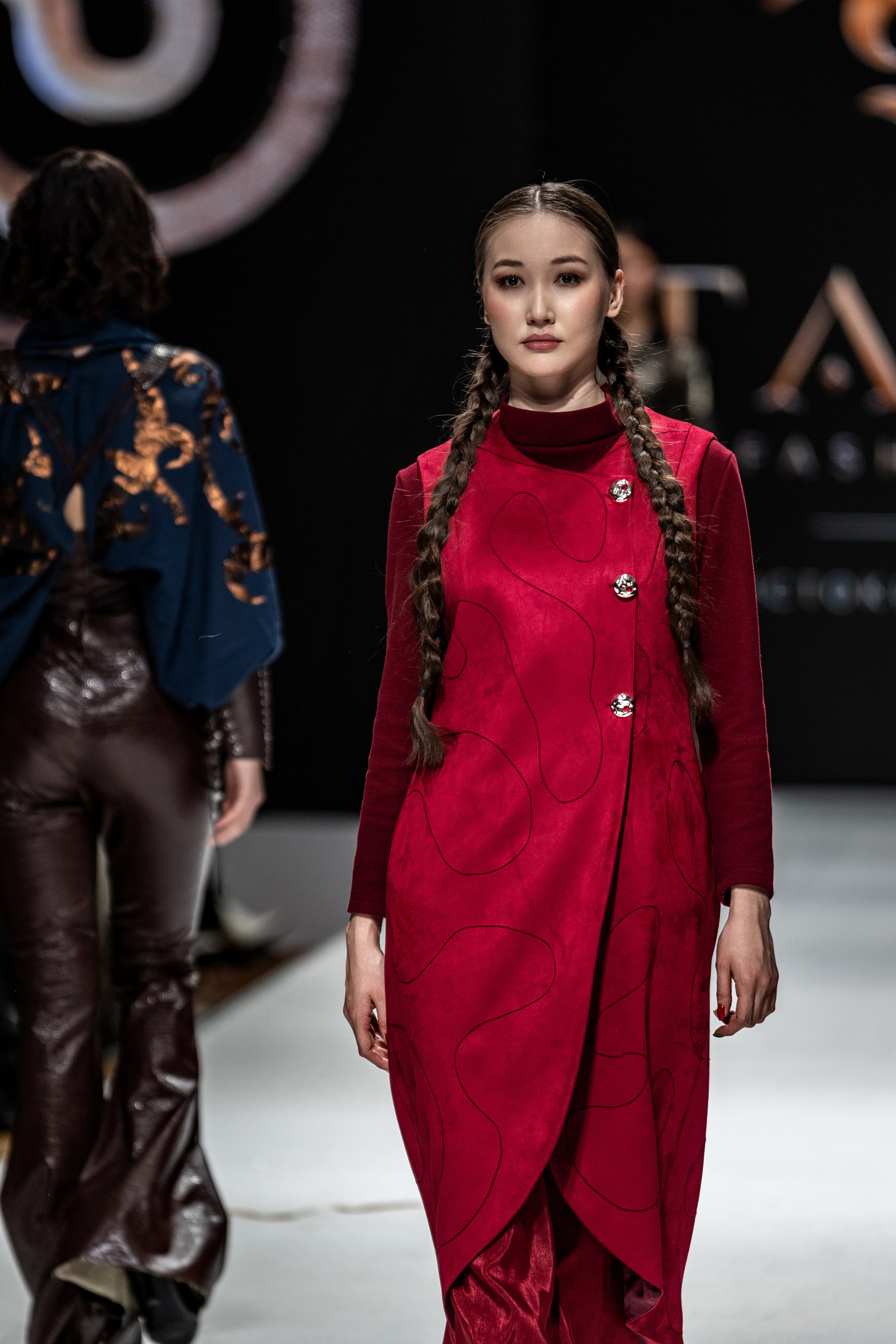 Fashion House TAMYR. Сайт Алматинского НЮ АРТ, будуар и фэшн фотографа Дениса Карпенко