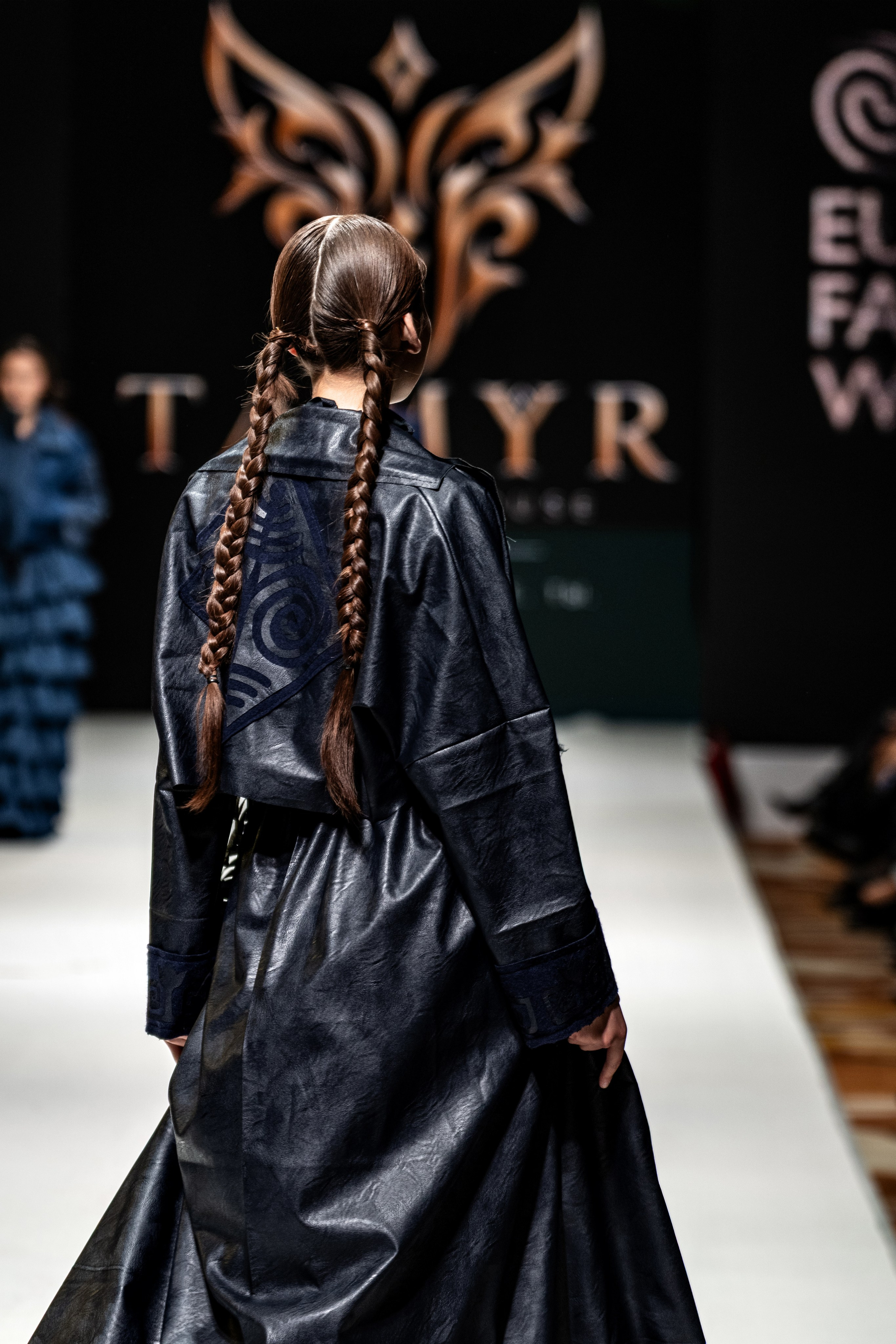 Fashion House TAMYR. Сайт Алматинского НЮ АРТ, будуар и фэшн фотографа Дениса Карпенко
