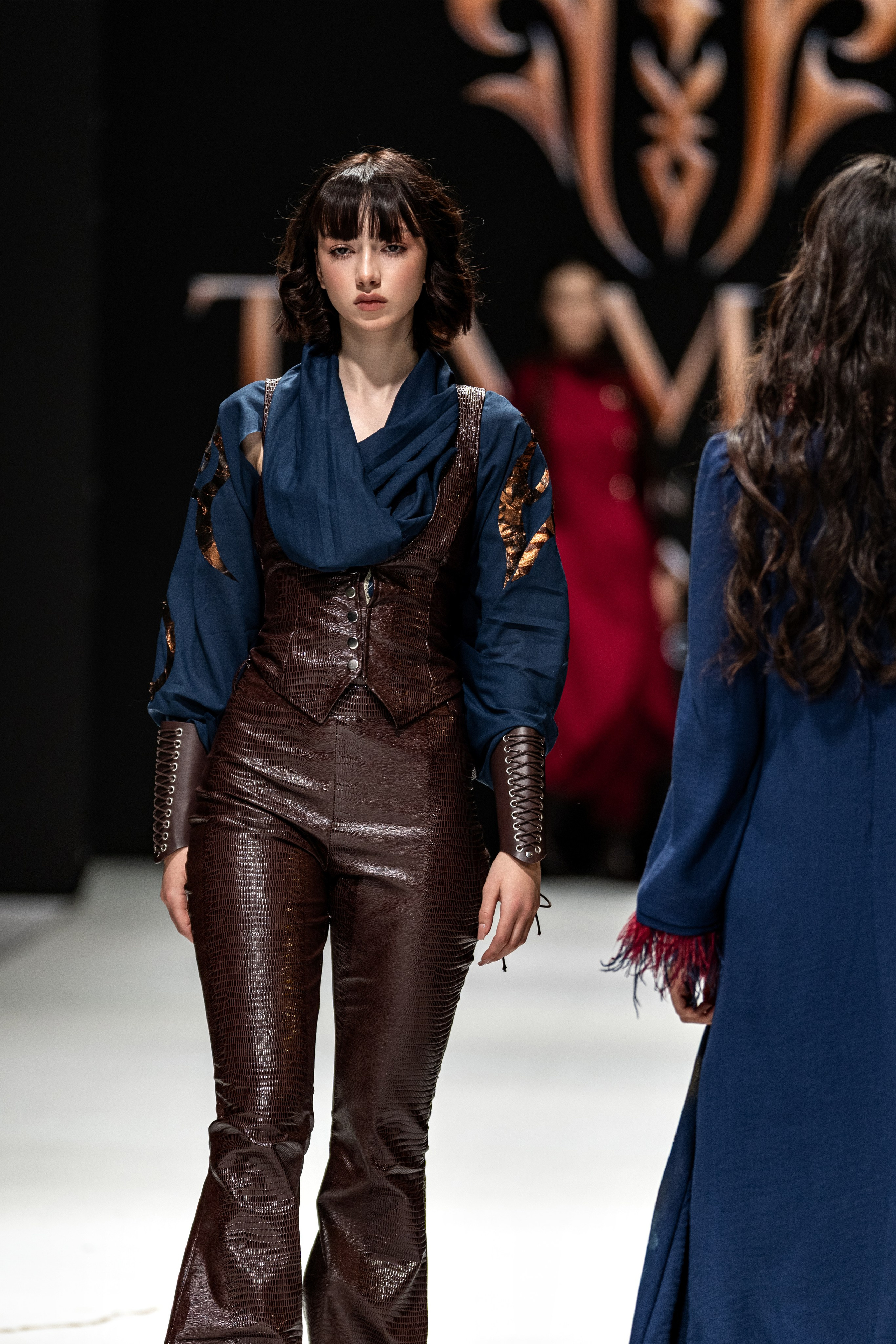 Fashion House TAMYR. Сайт Алматинского НЮ АРТ, будуар и фэшн фотографа Дениса Карпенко