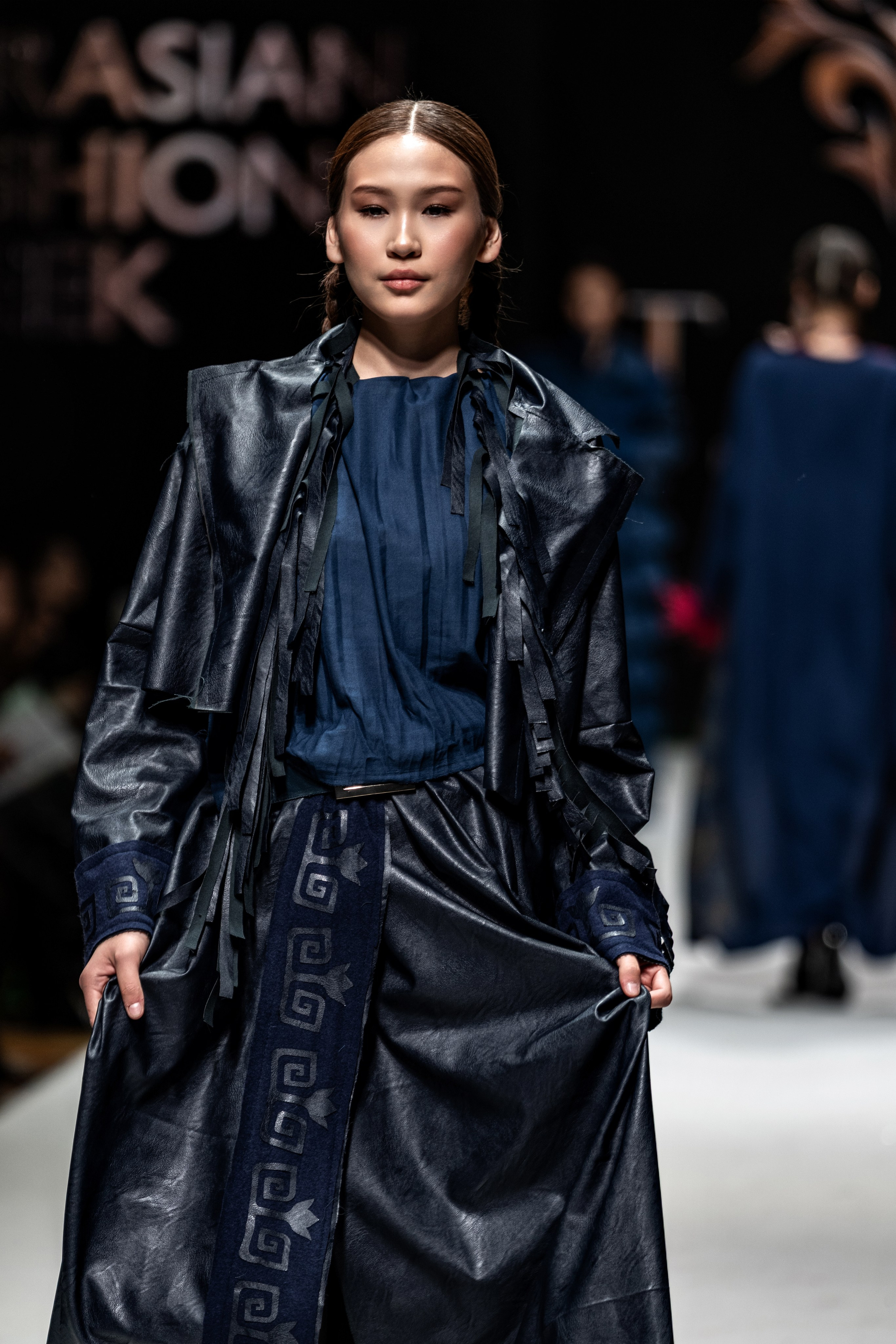 Fashion House TAMYR. Сайт Алматинского НЮ АРТ, будуар и фэшн фотографа Дениса Карпенко