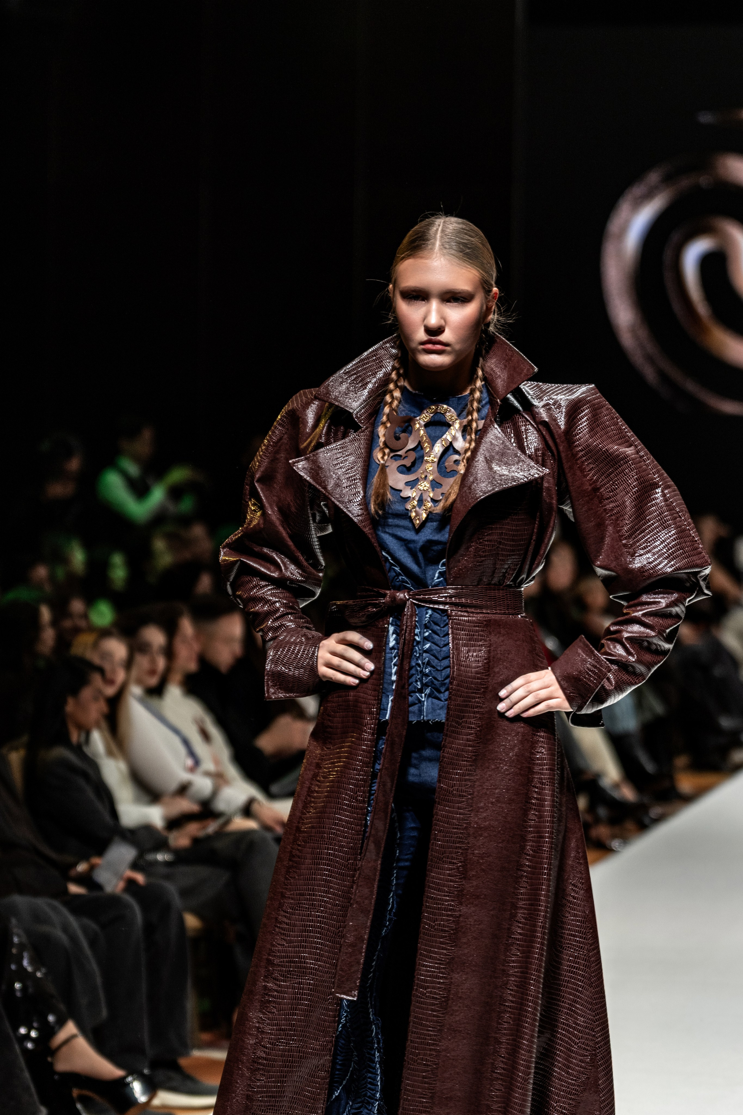 Fashion House TAMYR. Сайт Алматинского НЮ АРТ, будуар и фэшн фотографа Дениса Карпенко