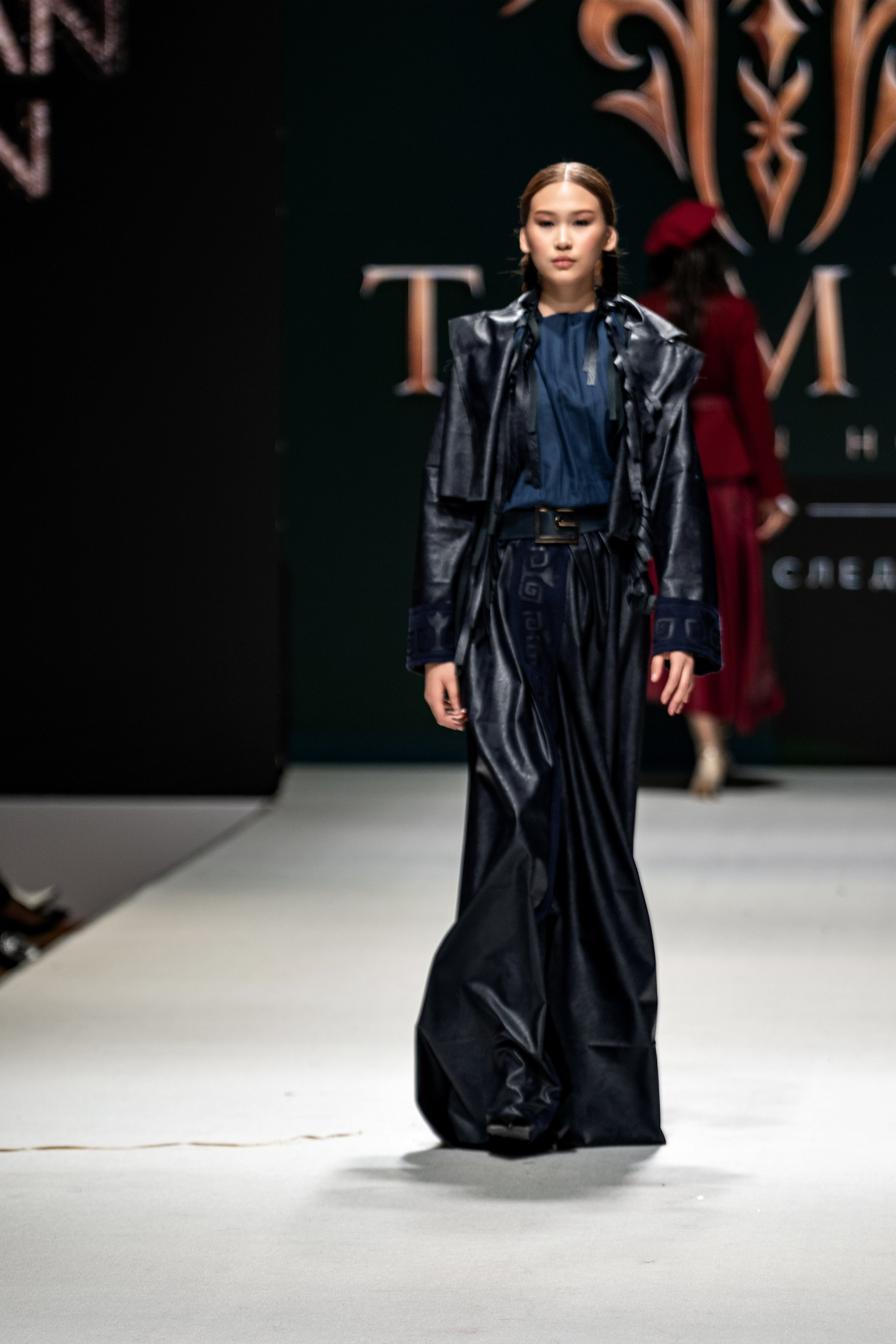 Fashion House TAMYR. Сайт Алматинского НЮ АРТ, будуар и фэшн фотографа Дениса Карпенко