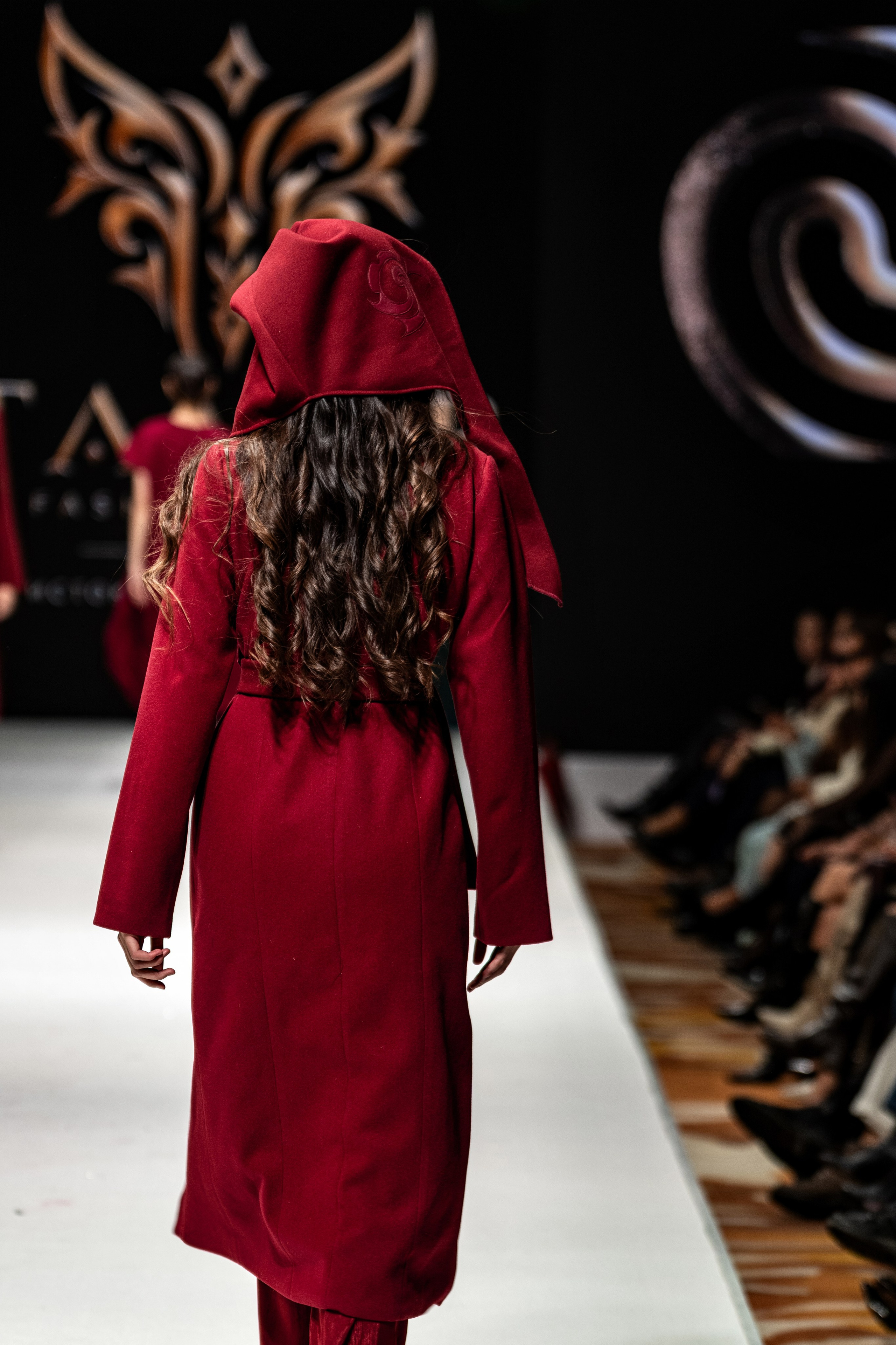 Fashion House TAMYR. Сайт Алматинского НЮ АРТ, будуар и фэшн фотографа Дениса Карпенко