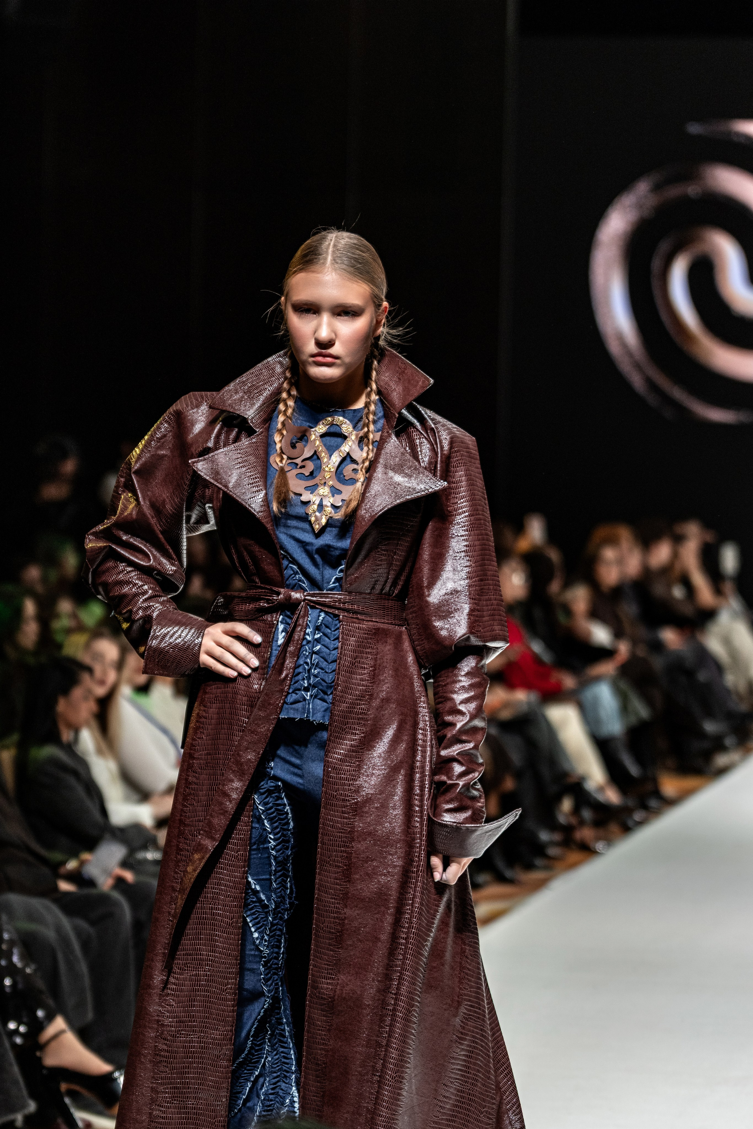 Fashion House TAMYR. Сайт Алматинского НЮ АРТ, будуар и фэшн фотографа Дениса Карпенко