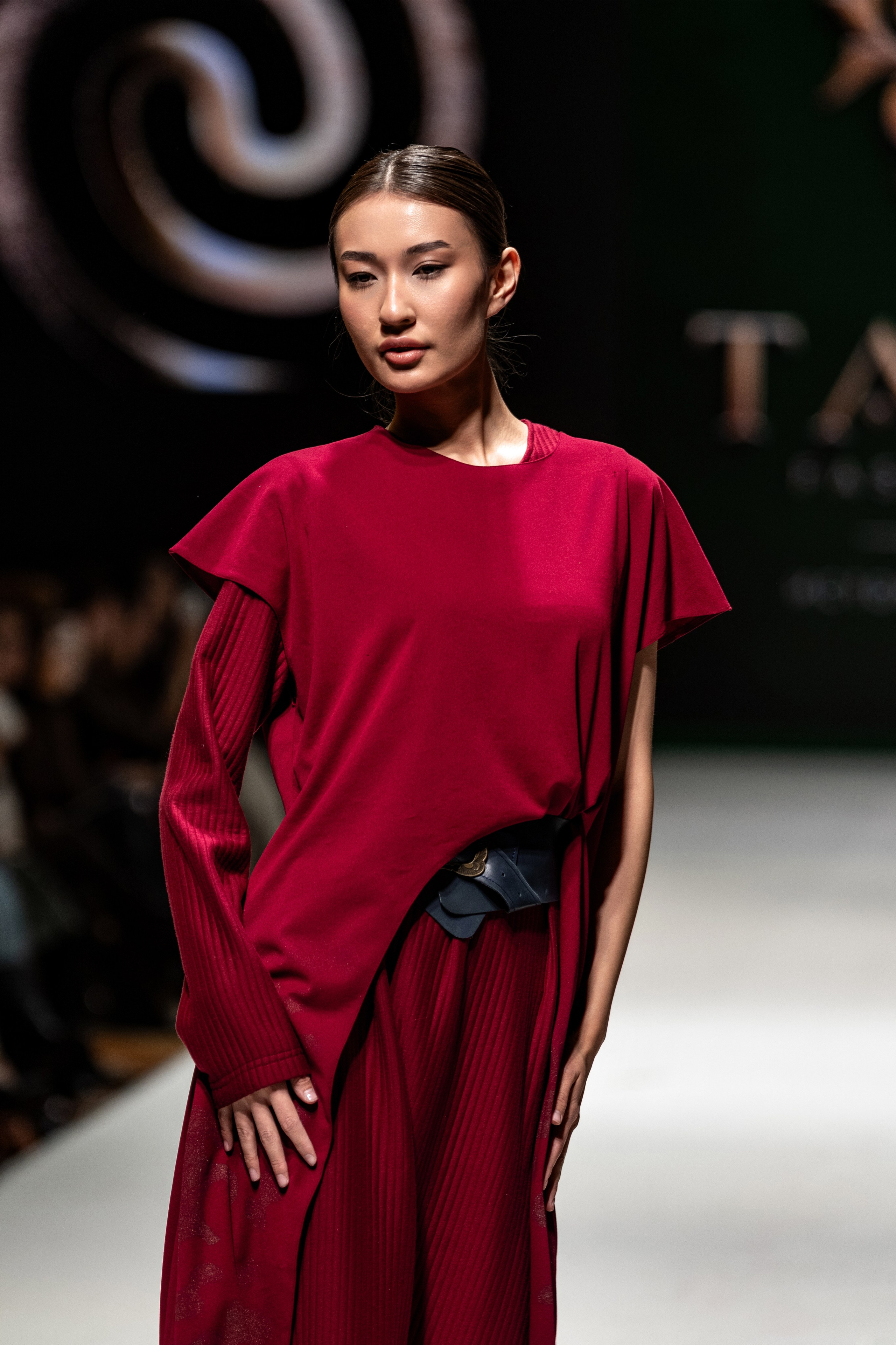 Fashion House TAMYR. Сайт Алматинского НЮ АРТ, будуар и фэшн фотографа Дениса Карпенко