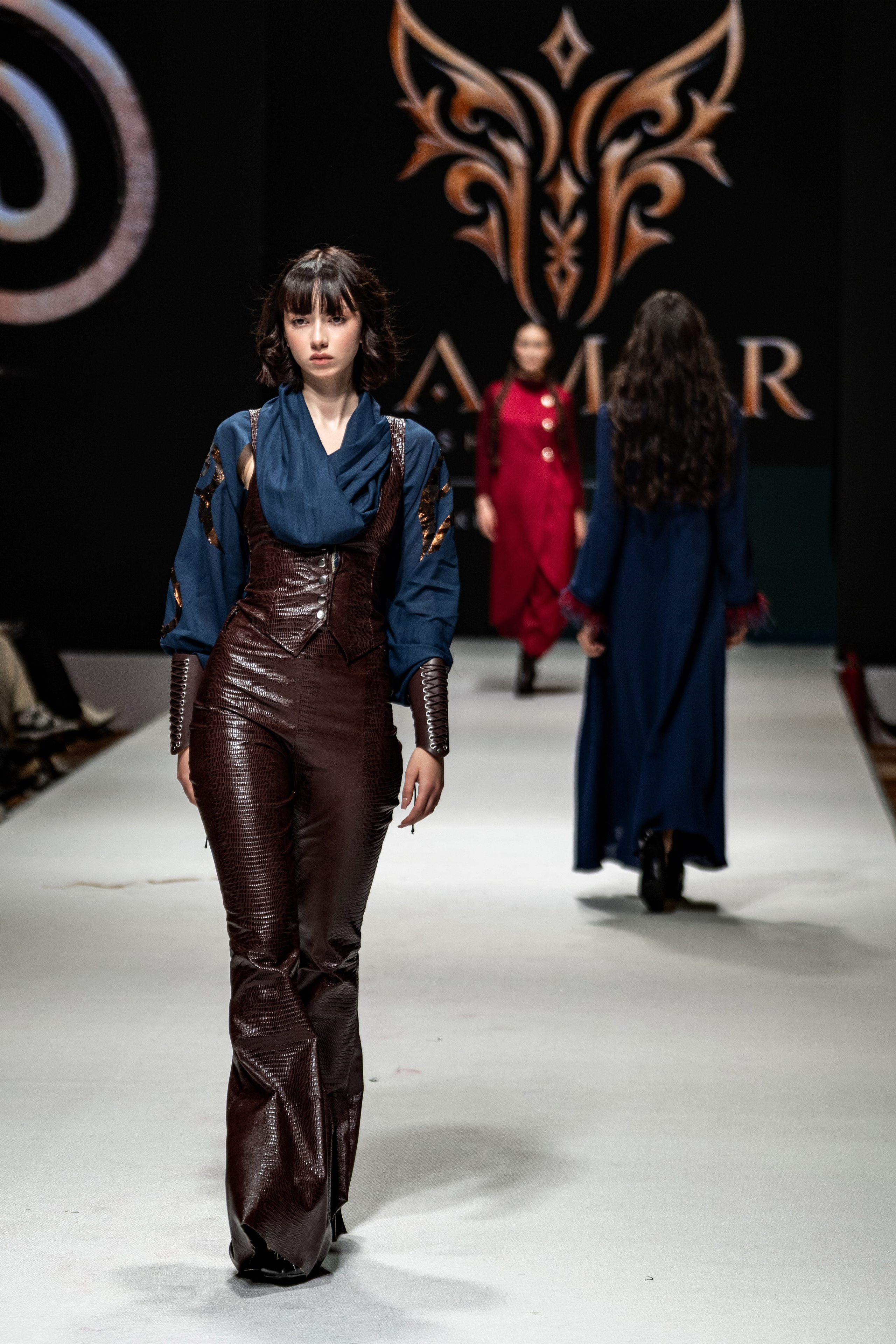Fashion House TAMYR. Сайт Алматинского НЮ АРТ, будуар и фэшн фотографа Дениса Карпенко