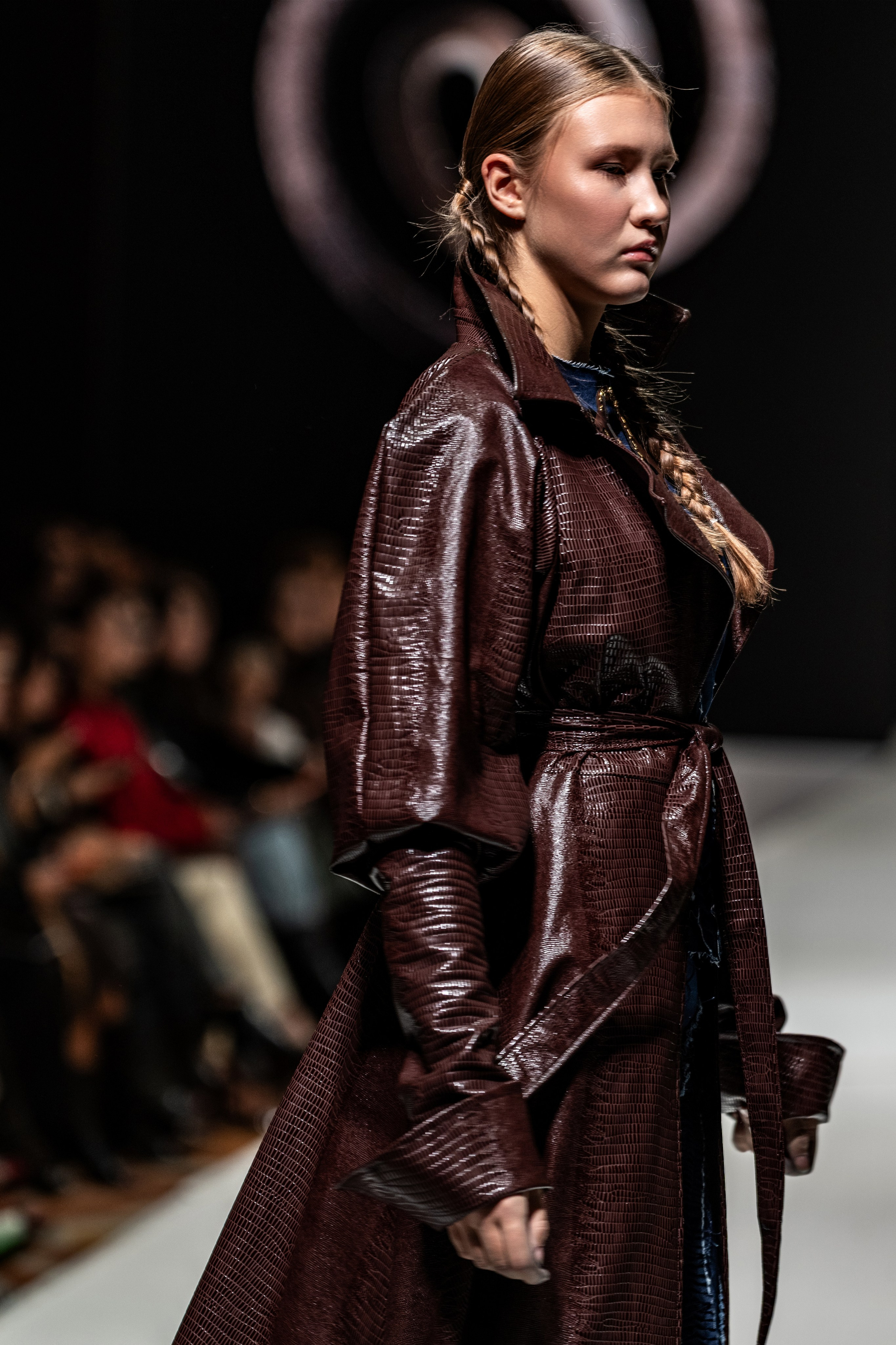 Fashion House TAMYR. Сайт Алматинского НЮ АРТ, будуар и фэшн фотографа Дениса Карпенко