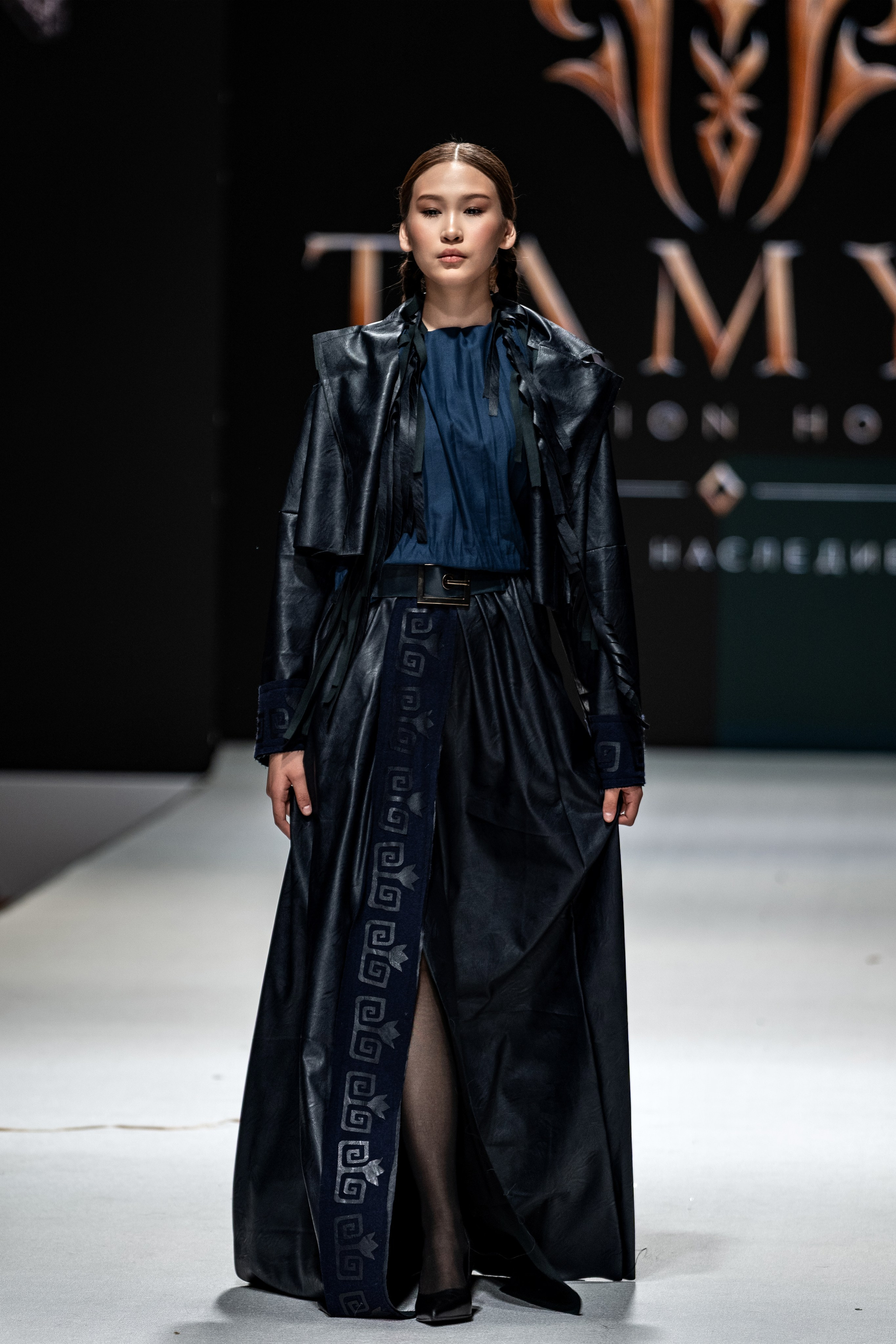 Fashion House TAMYR. Сайт Алматинского НЮ АРТ, будуар и фэшн фотографа Дениса Карпенко
