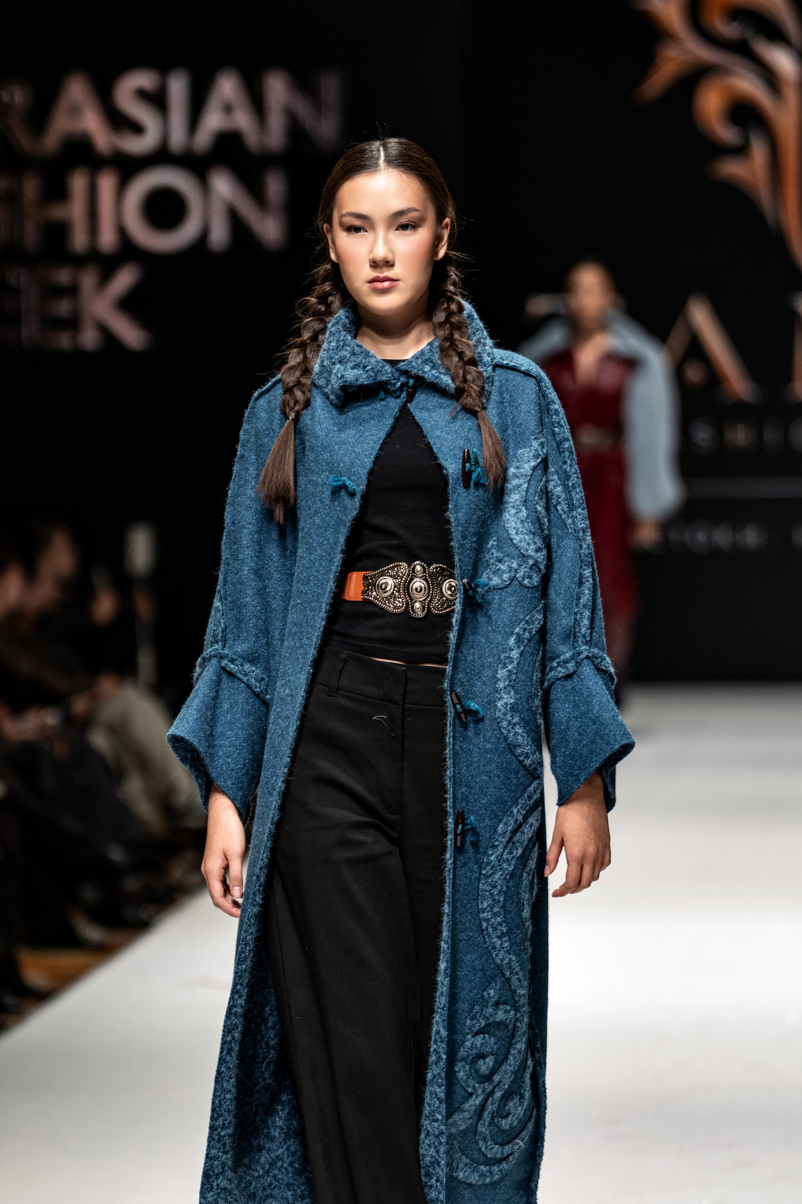 Fashion House TAMYR. Сайт Алматинского НЮ АРТ, будуар и фэшн фотографа Дениса Карпенко