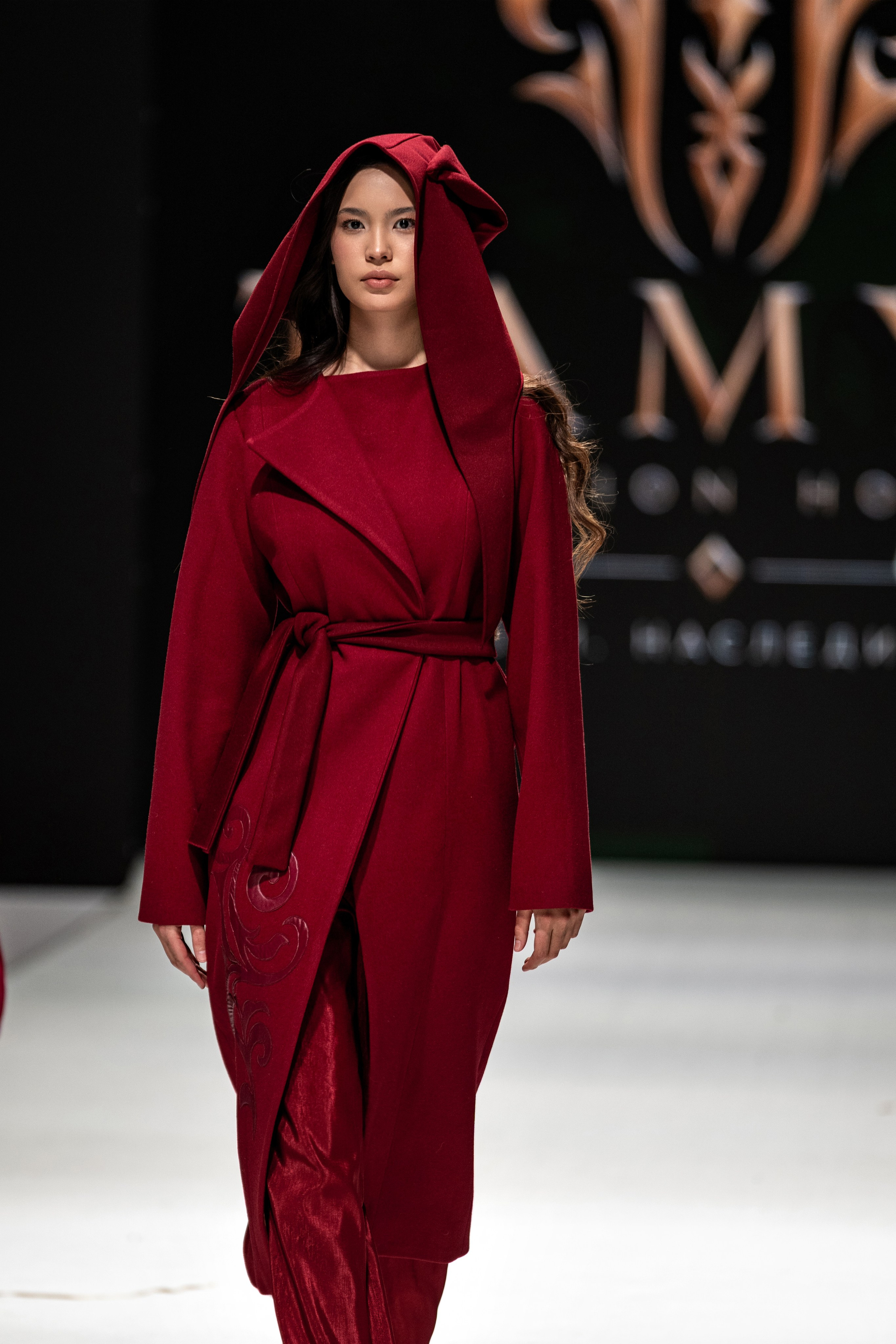 Fashion House TAMYR. Сайт Алматинского НЮ АРТ, будуар и фэшн фотографа Дениса Карпенко