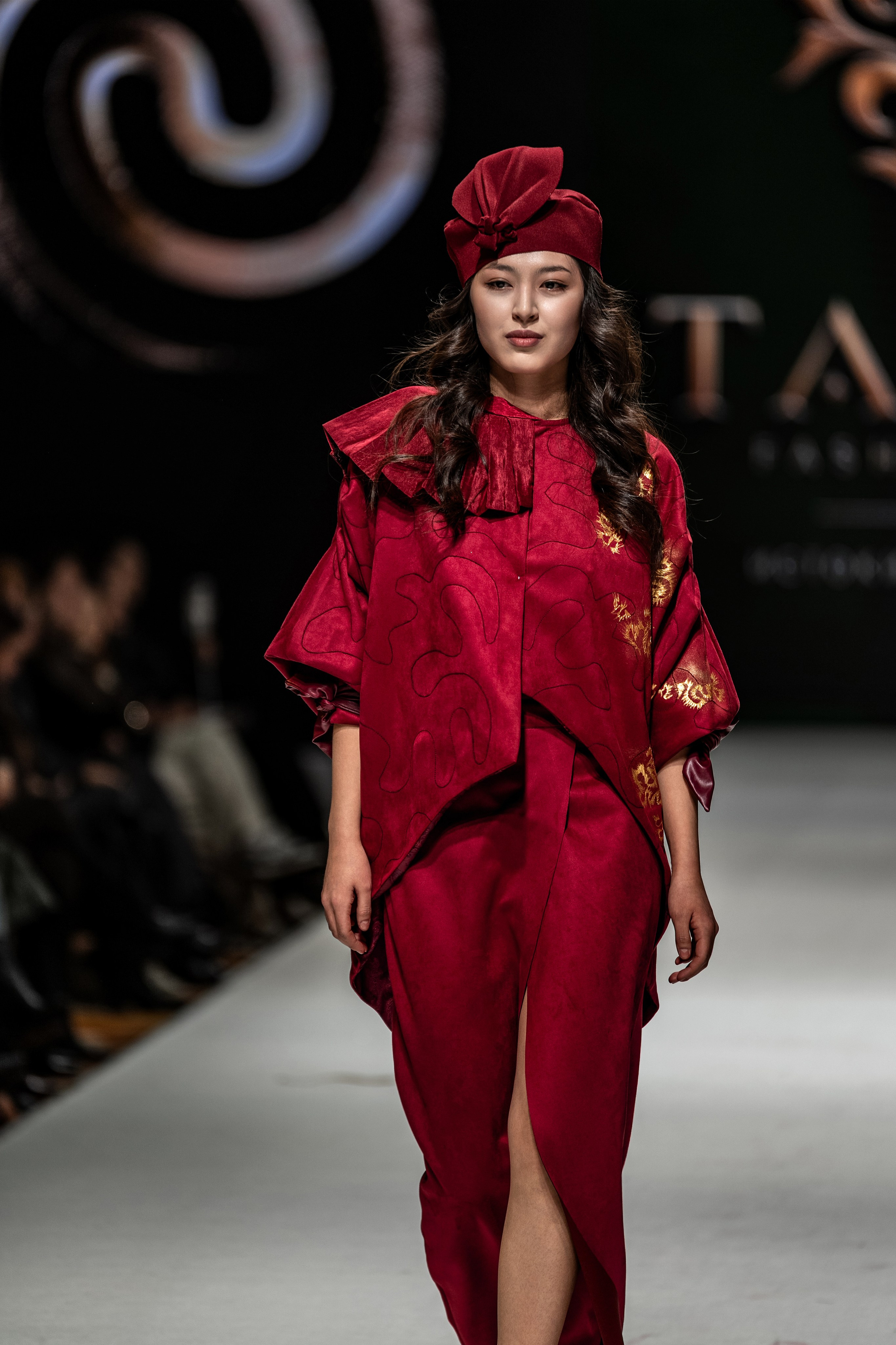 Fashion House TAMYR. Сайт Алматинского НЮ АРТ, будуар и фэшн фотографа Дениса Карпенко
