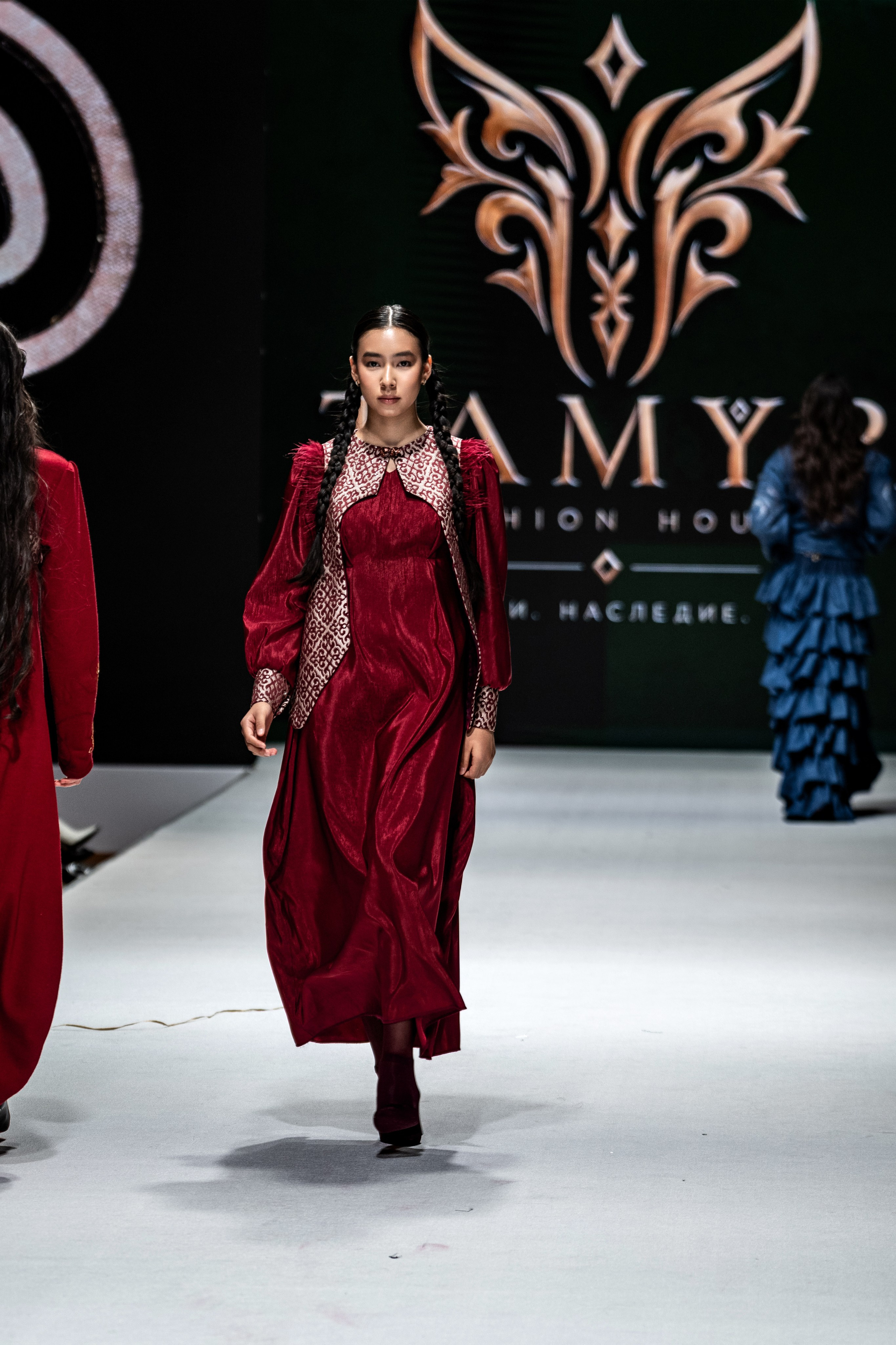 Fashion House TAMYR. Сайт Алматинского НЮ АРТ, будуар и фэшн фотографа Дениса Карпенко