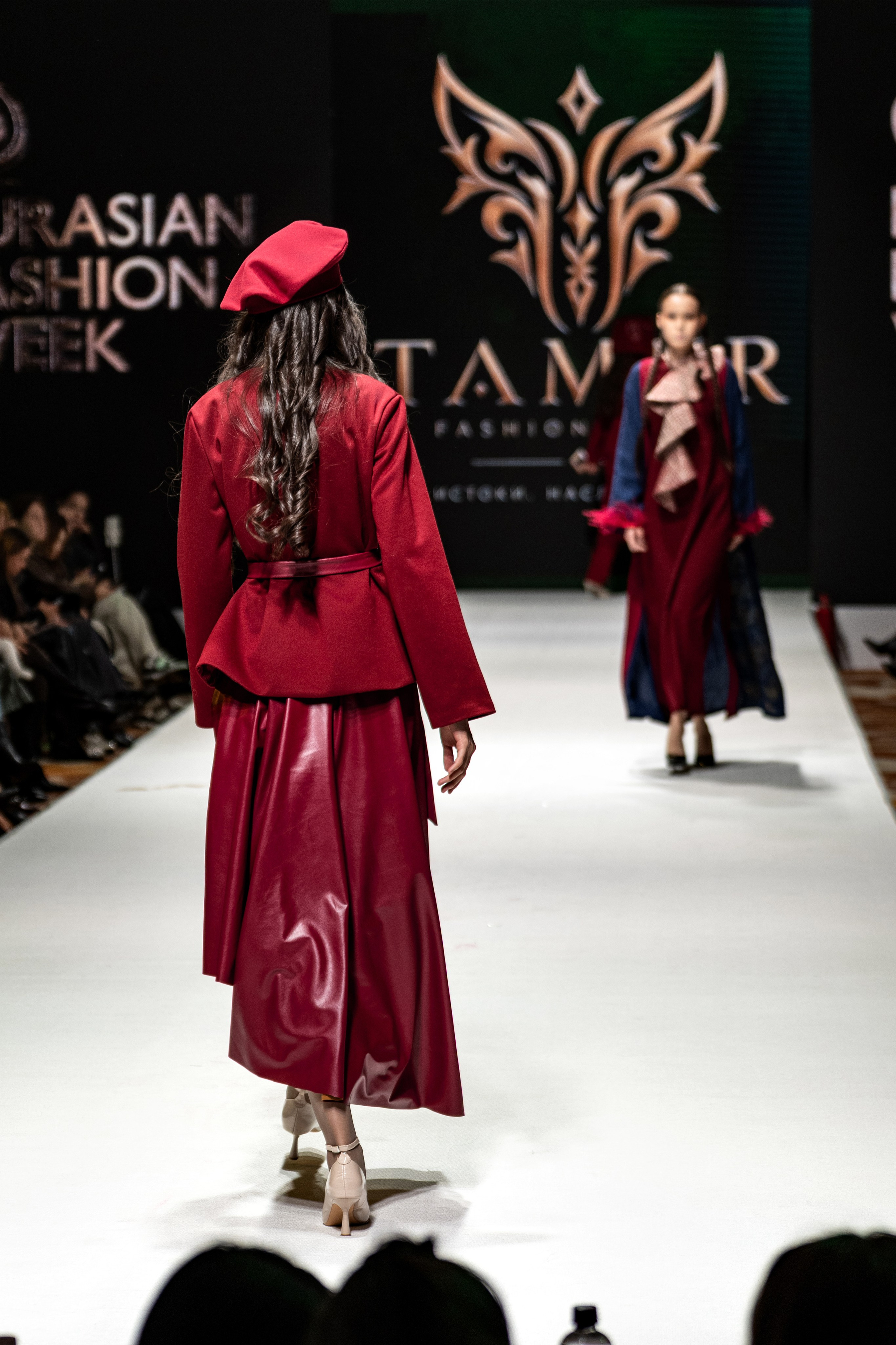 Fashion House TAMYR. Сайт Алматинского НЮ АРТ, будуар и фэшн фотографа Дениса Карпенко
