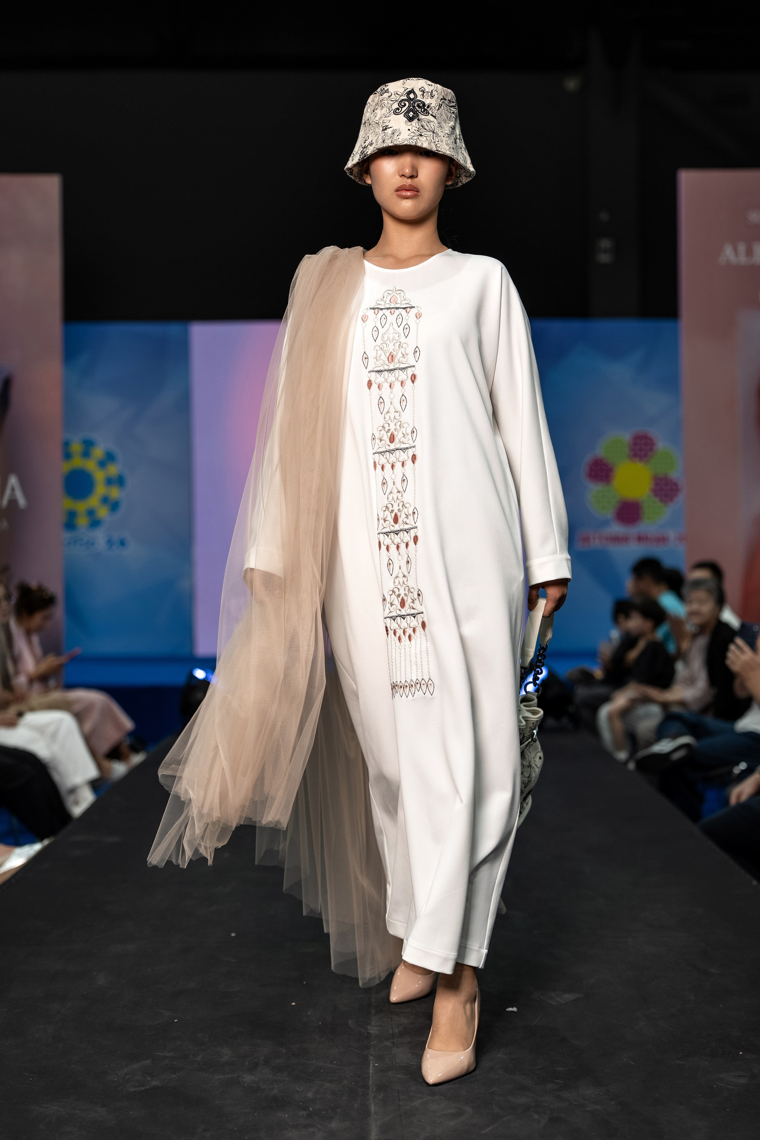 Brand Niyet dress