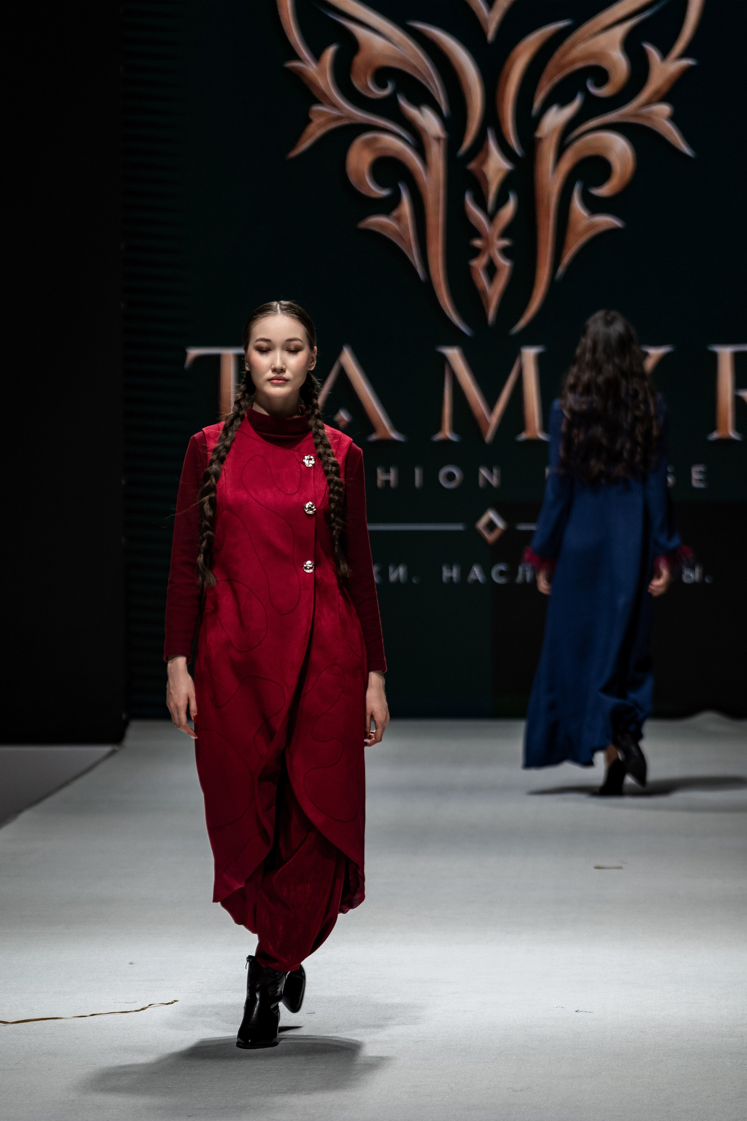 Fashion House TAMYR. Сайт Алматинского НЮ АРТ, будуар и фэшн фотографа Дениса Карпенко