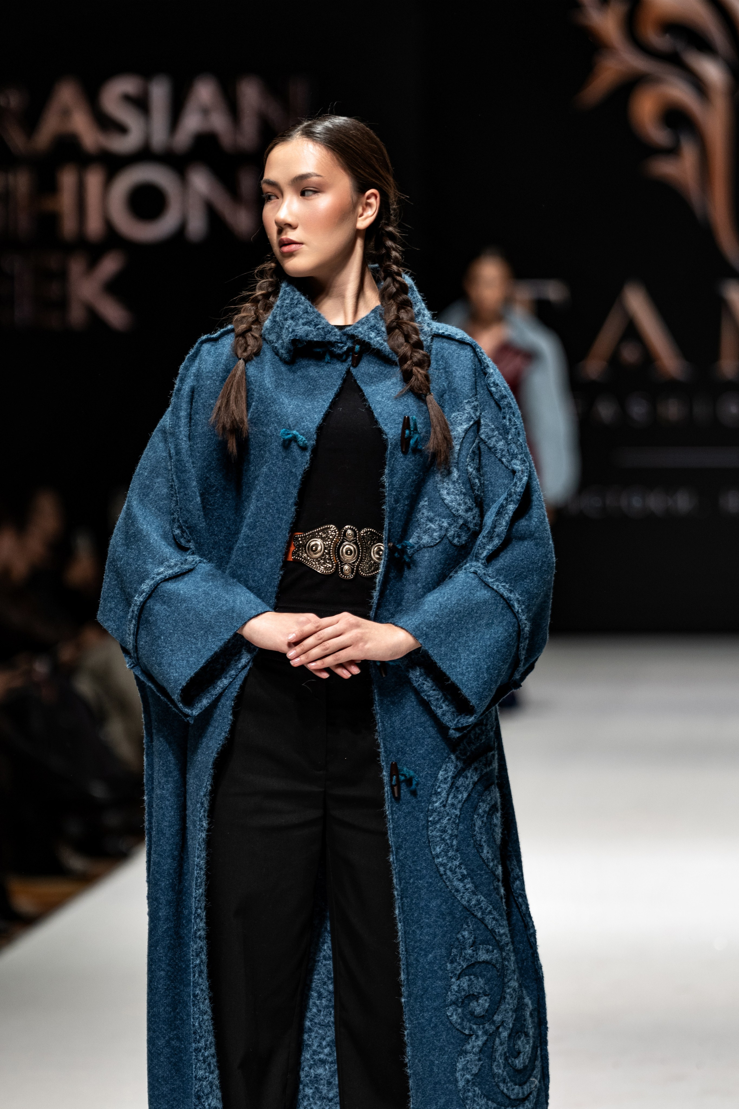 Fashion House TAMYR. Сайт Алматинского НЮ АРТ, будуар и фэшн фотографа Дениса Карпенко