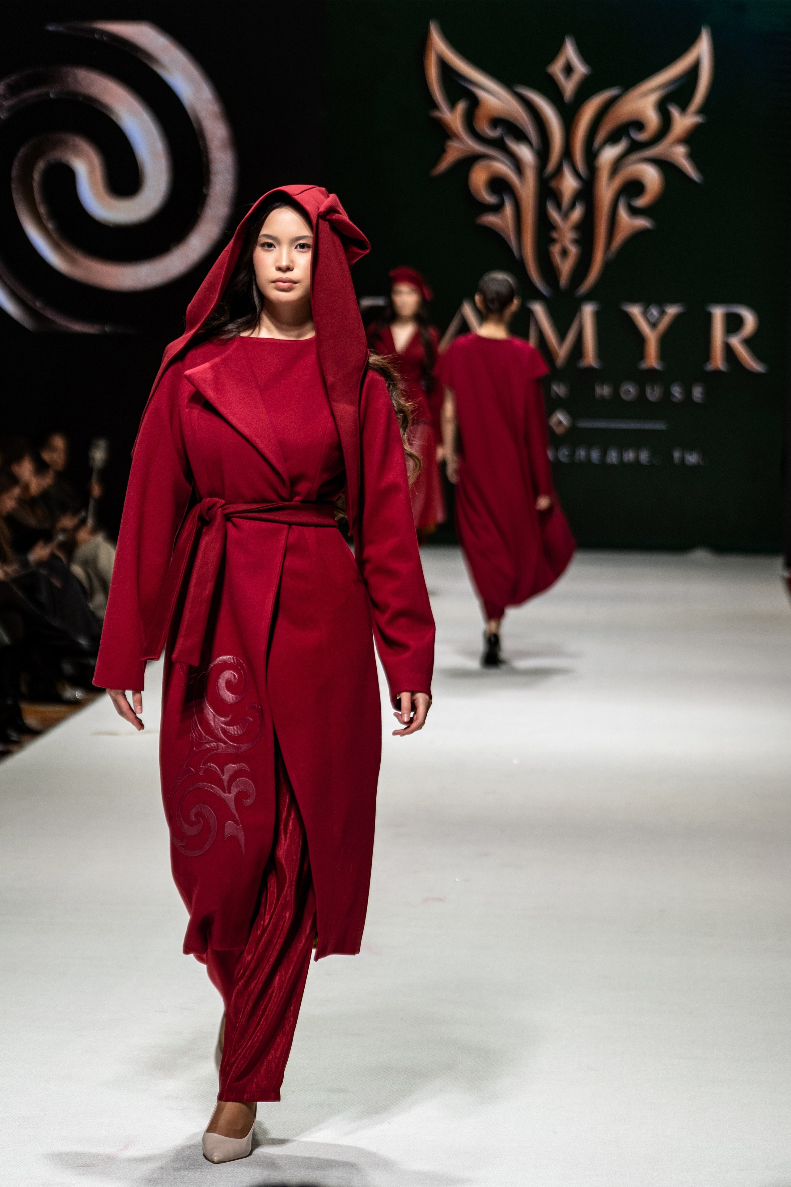 Fashion House TAMYR. Сайт Алматинского НЮ АРТ, будуар и фэшн фотографа Дениса Карпенко