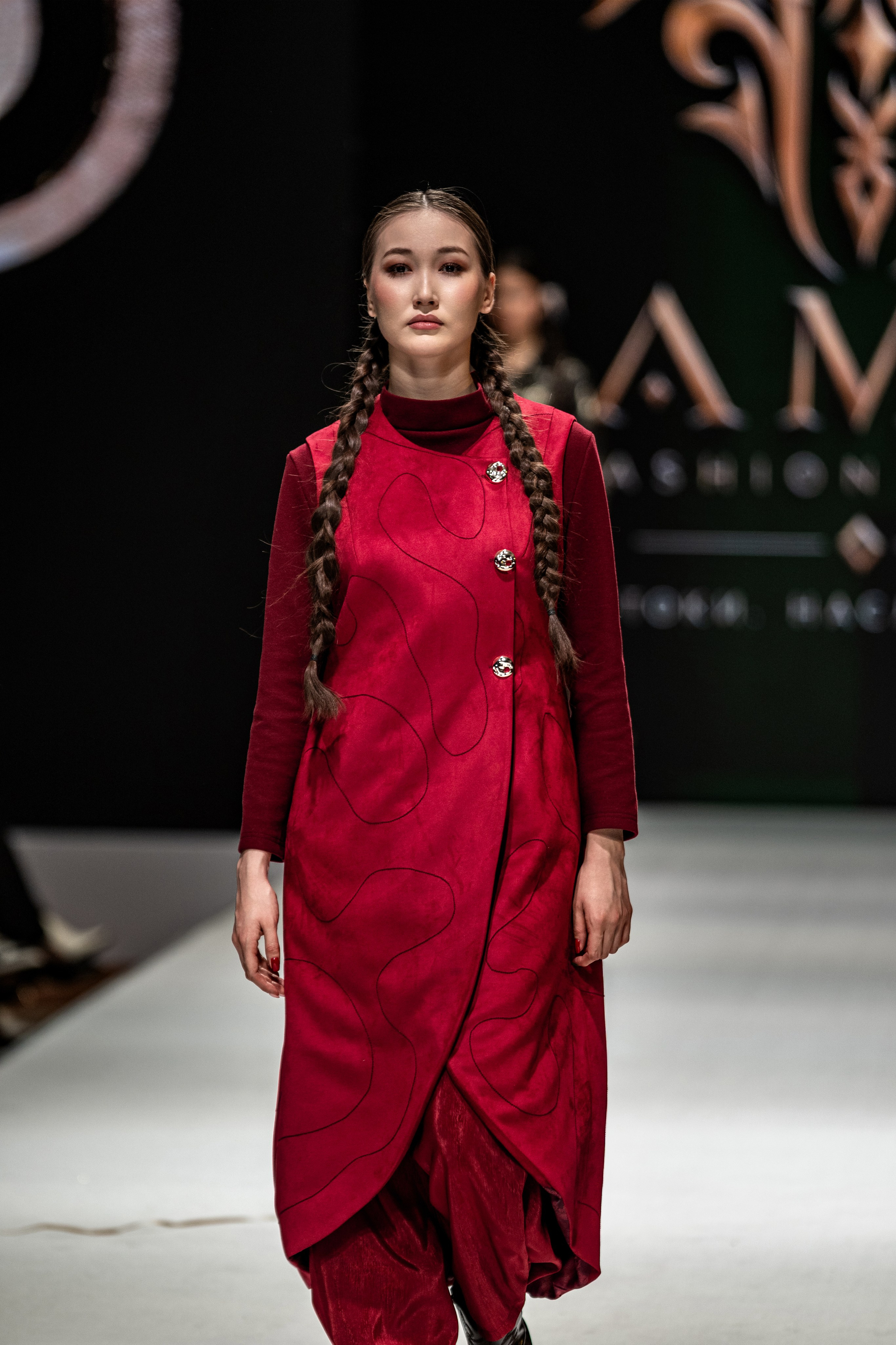 Fashion House TAMYR. Сайт Алматинского НЮ АРТ, будуар и фэшн фотографа Дениса Карпенко