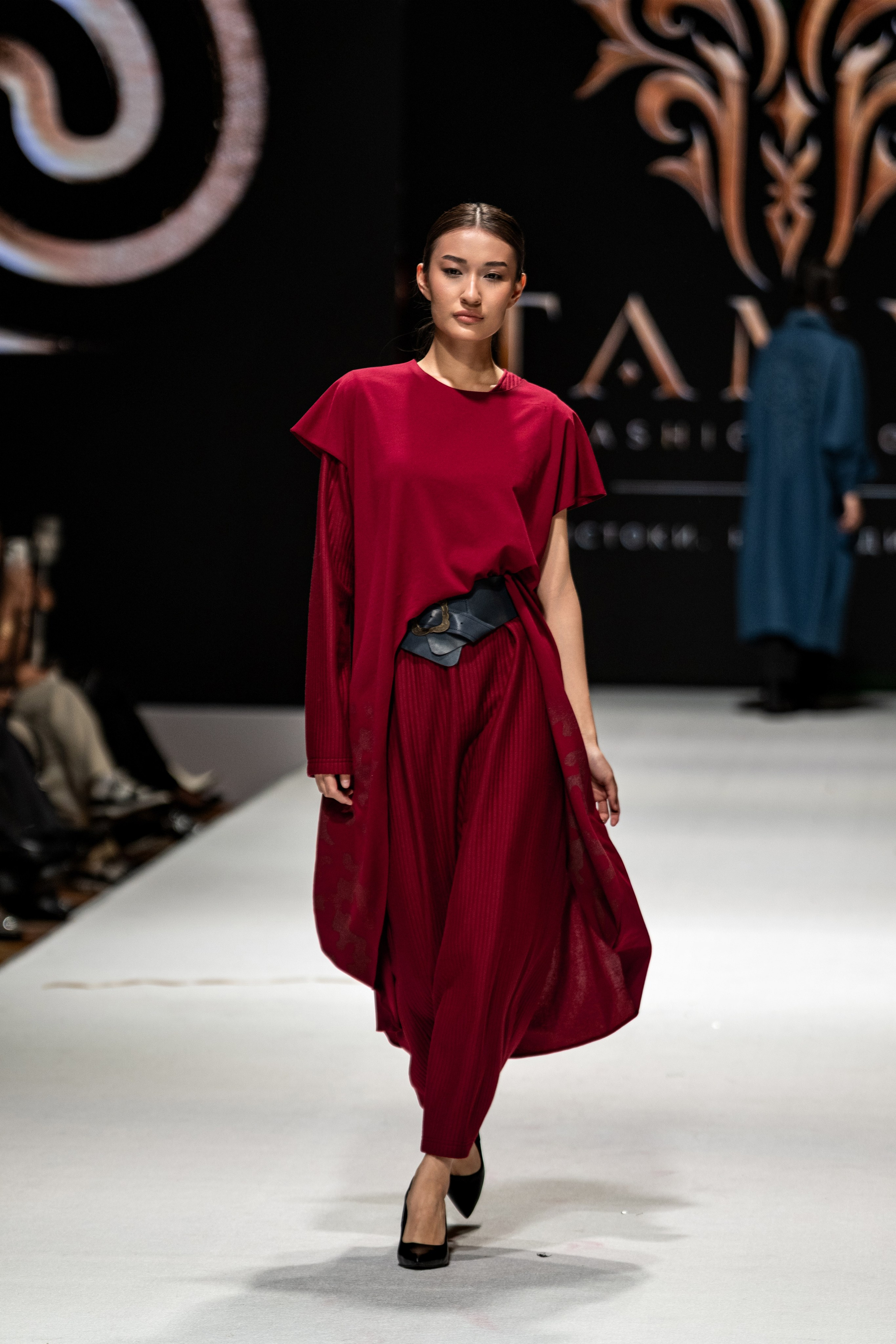 Fashion House TAMYR. Сайт Алматинского НЮ АРТ, будуар и фэшн фотографа Дениса Карпенко