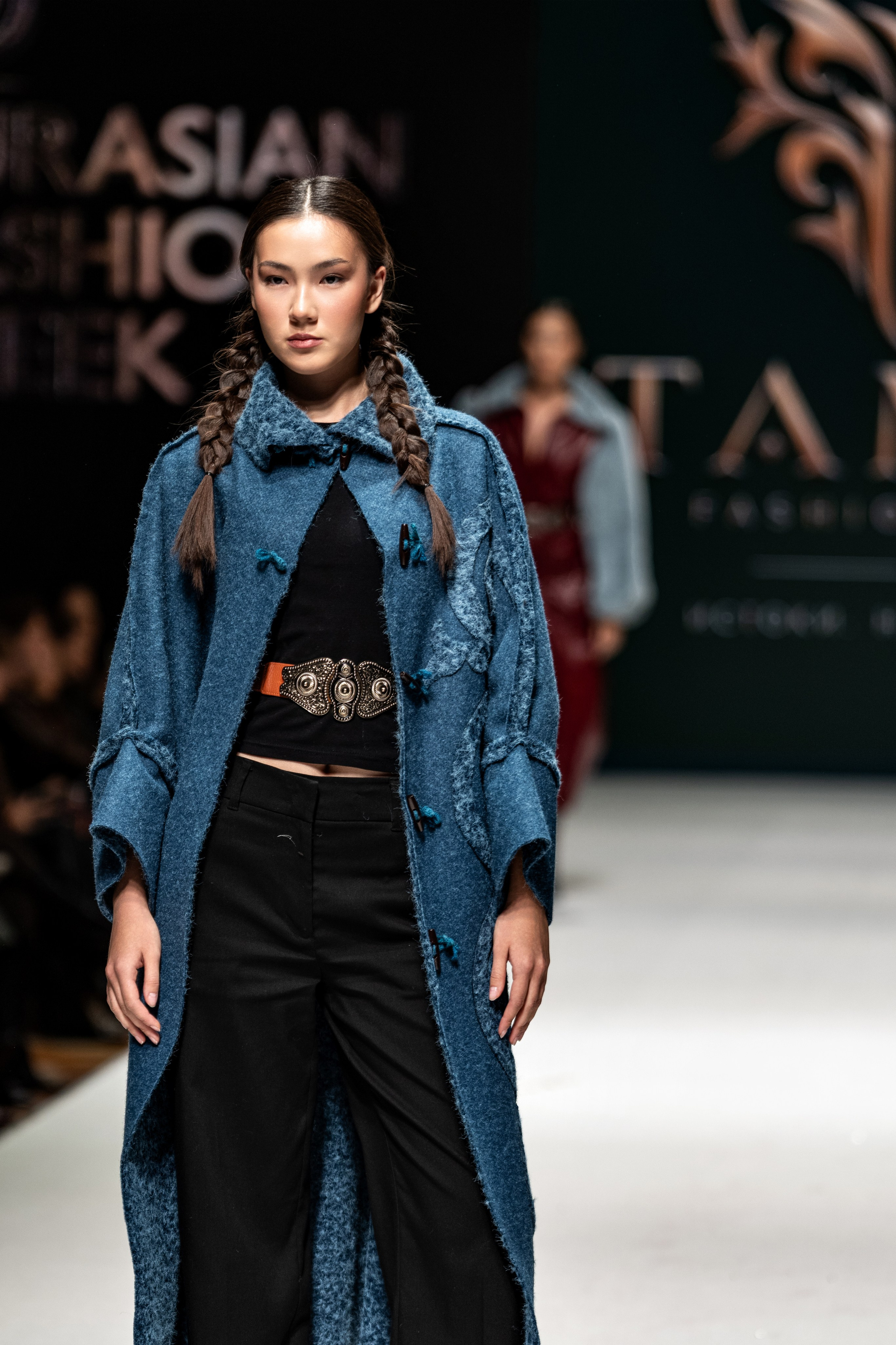 Fashion House TAMYR. Сайт Алматинского НЮ АРТ, будуар и фэшн фотографа Дениса Карпенко