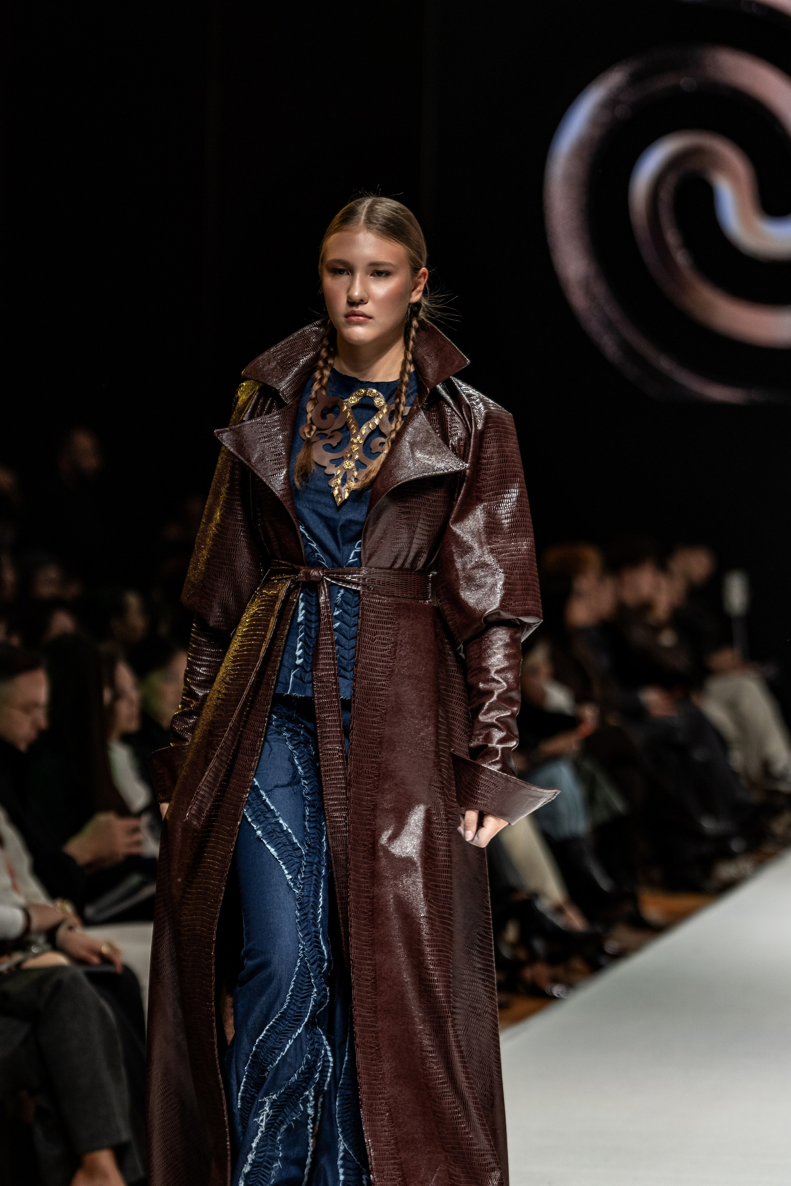 Fashion House TAMYR. Сайт Алматинского НЮ АРТ, будуар и фэшн фотографа Дениса Карпенко